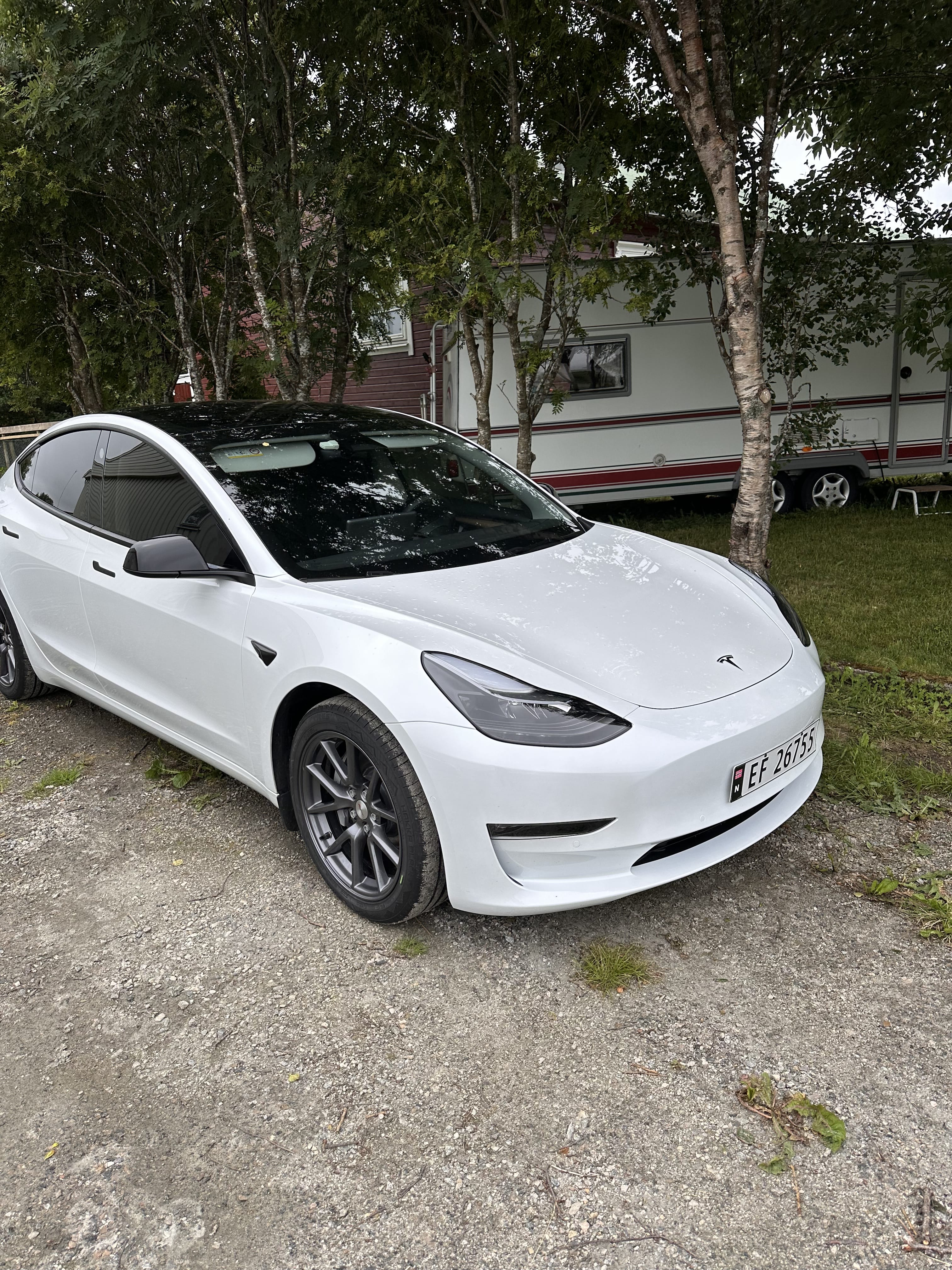 Tesla Model 3 med GPS