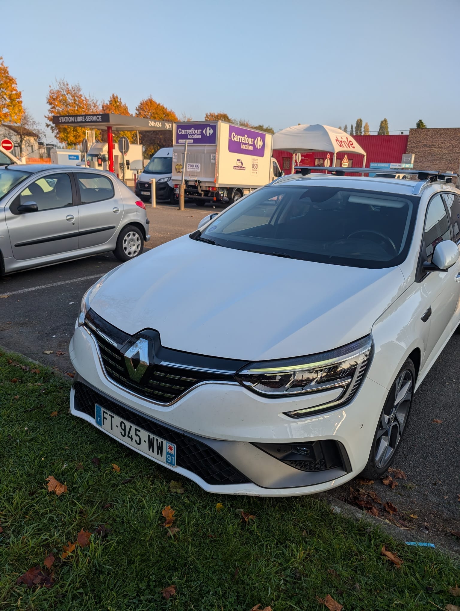 Renault Mégane Estate, 2020, Essence 95 / Électrique (hybride), automatique