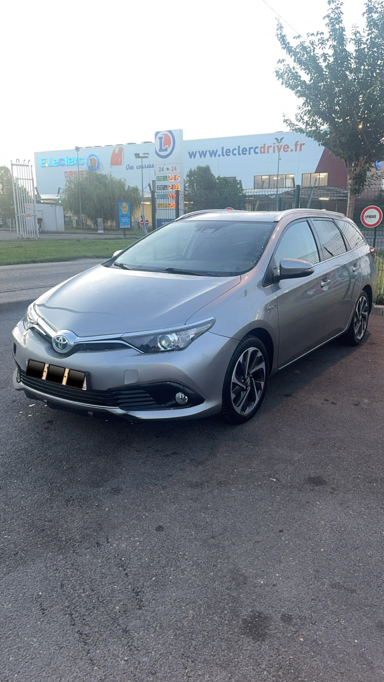 Toyota Auris Touring Sports, 2018, Essence 98 / Elektrisch (hybride), automatisch