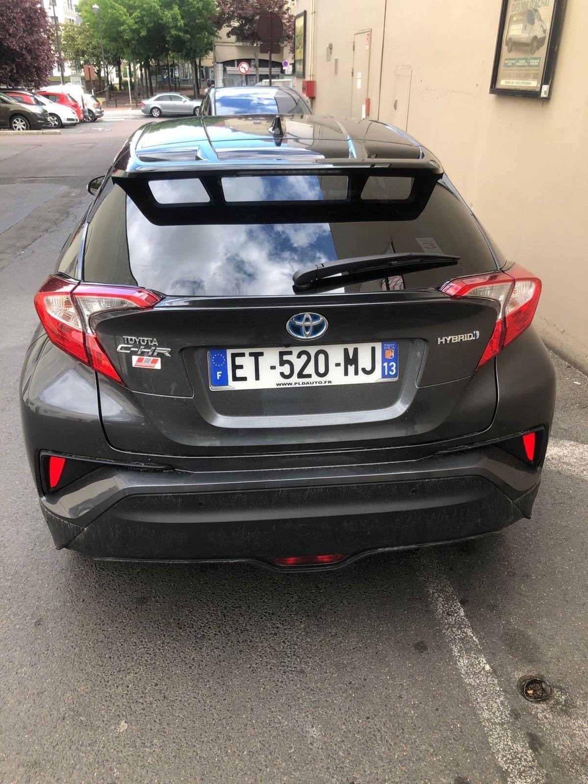 Toyota C-HR, 2018, Essence 95 / Électrique (hybride), automatique