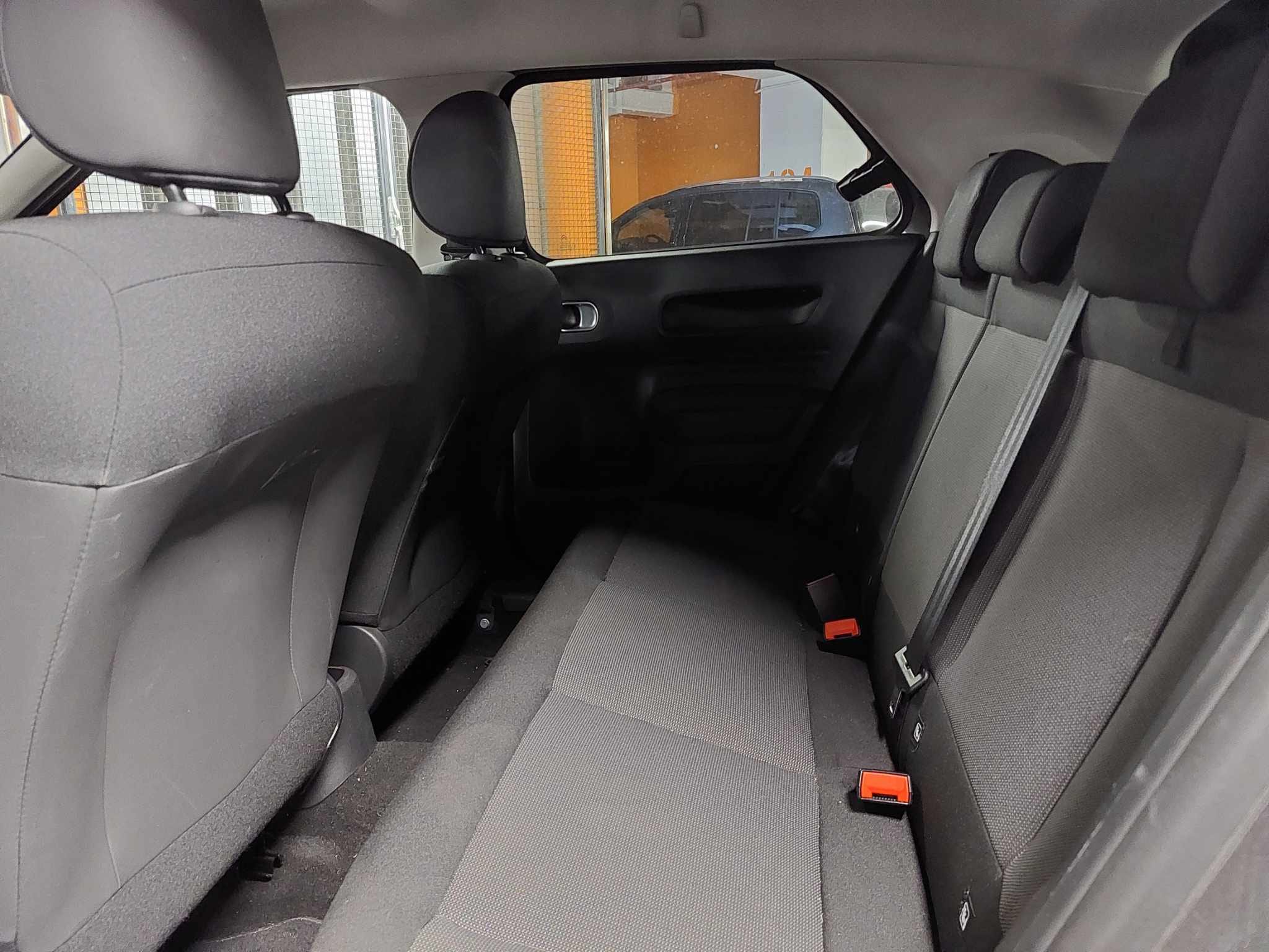 Citroen C4 Cactus avec Entrée audio / iPod