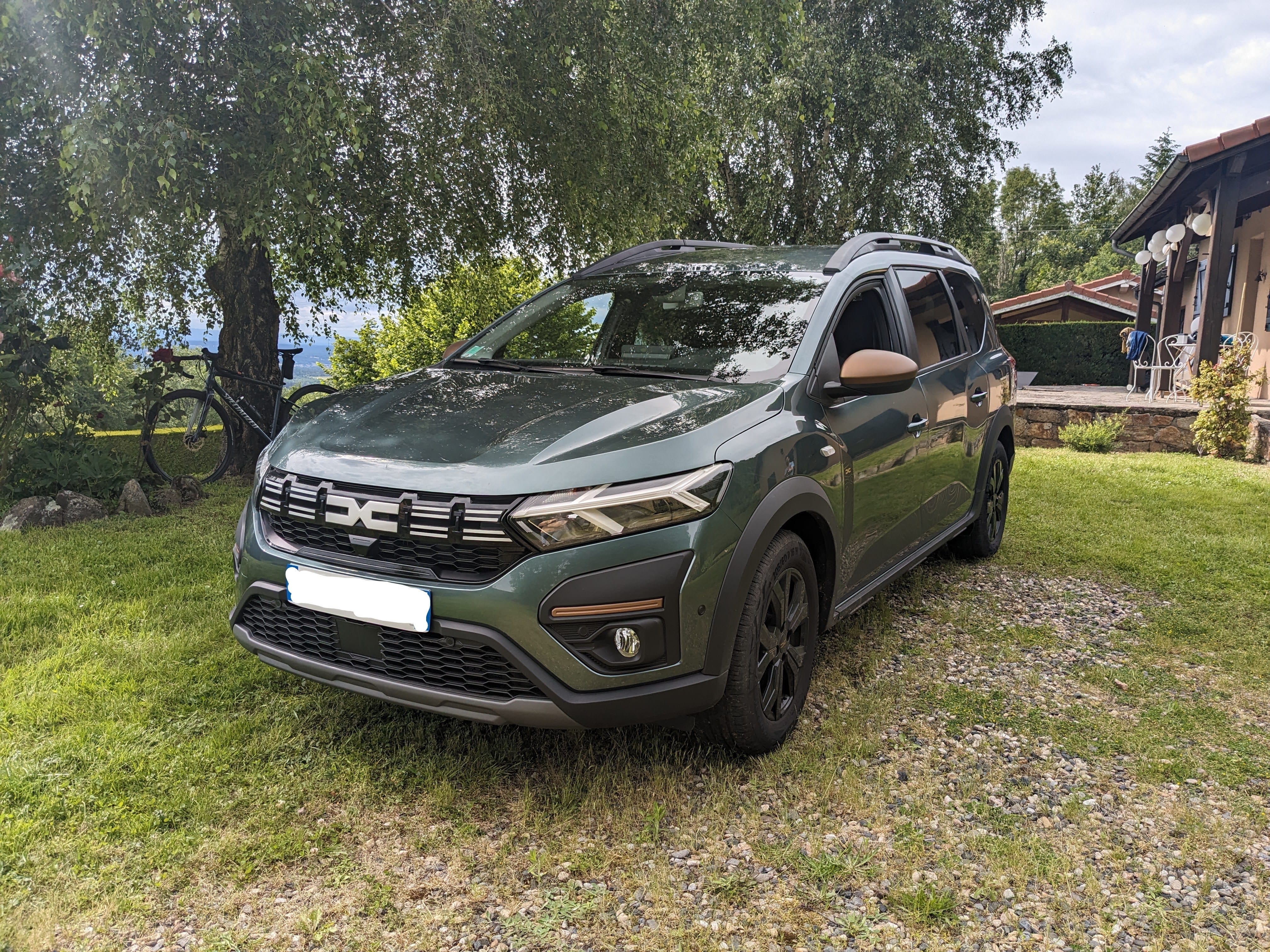 Dacia Jogger, 2024, Essence 95, 7 places
