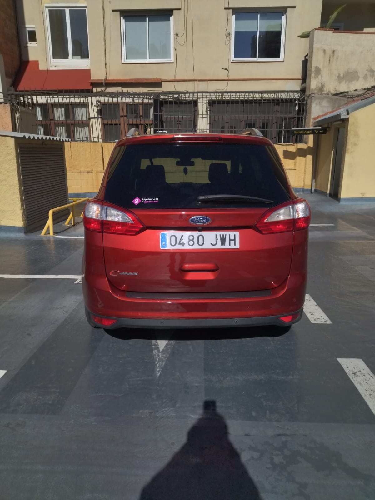 Ford Grand C-Max Cmax 7 plazas with Audio / iPod input