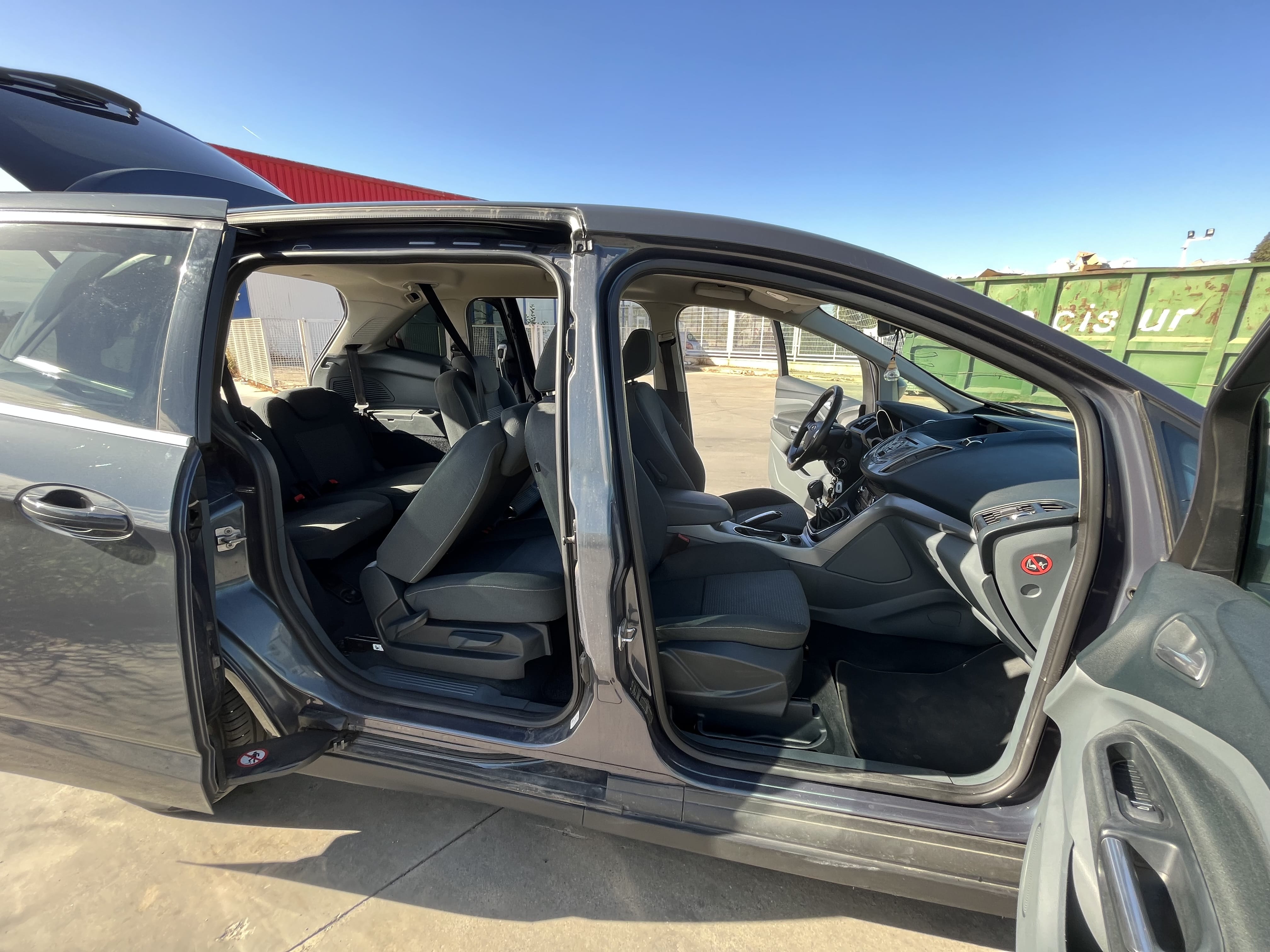 Ford Grand C-Max Business con Apple CarPlay