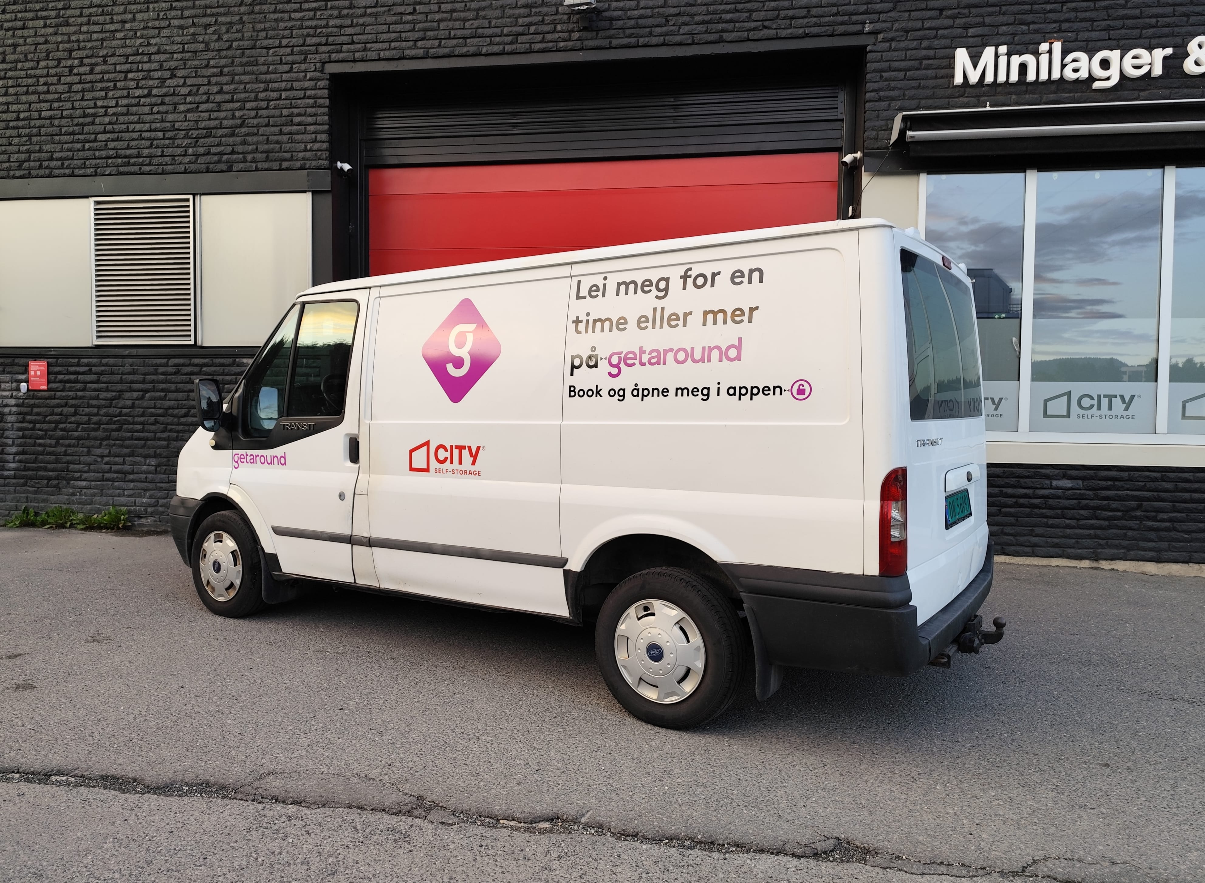 Ford Transit Varebil med Tilhengerfeste