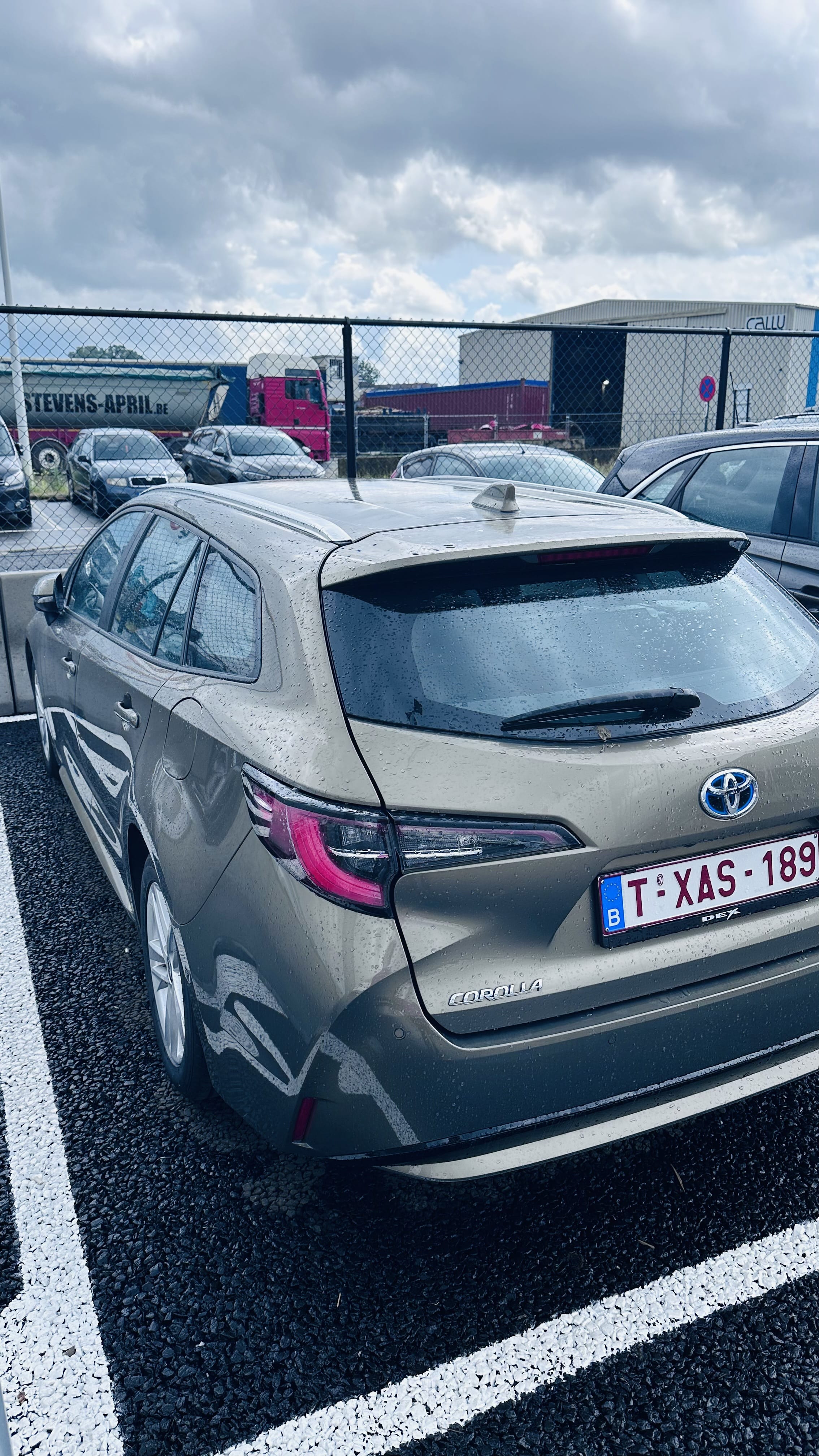 Toyota Corolla Hybrid, 2022, Euro 95 (E10) / Elektrisch (hybride), automatisch