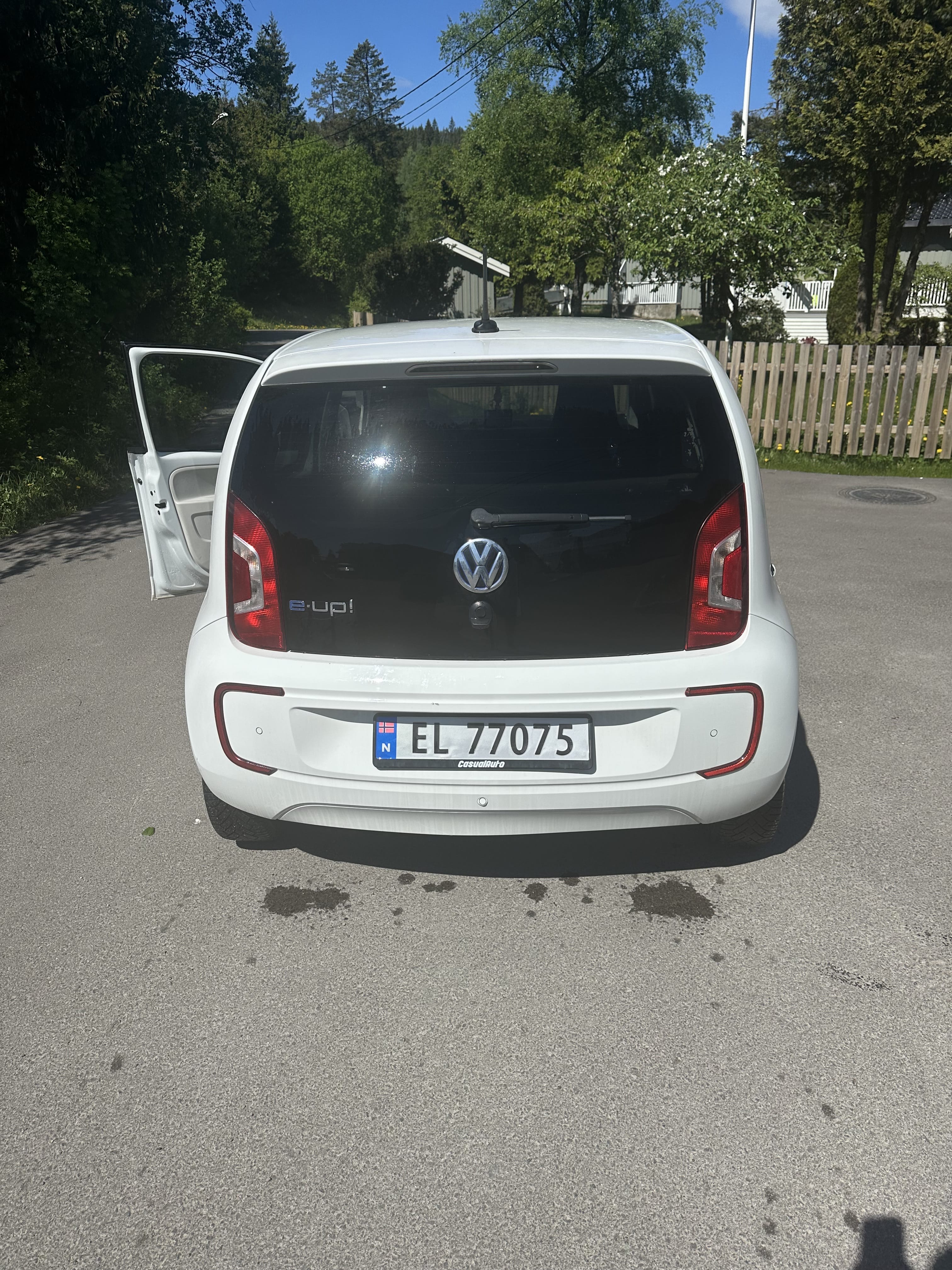 Volkswagen e-Up ! med Bluetooth audio