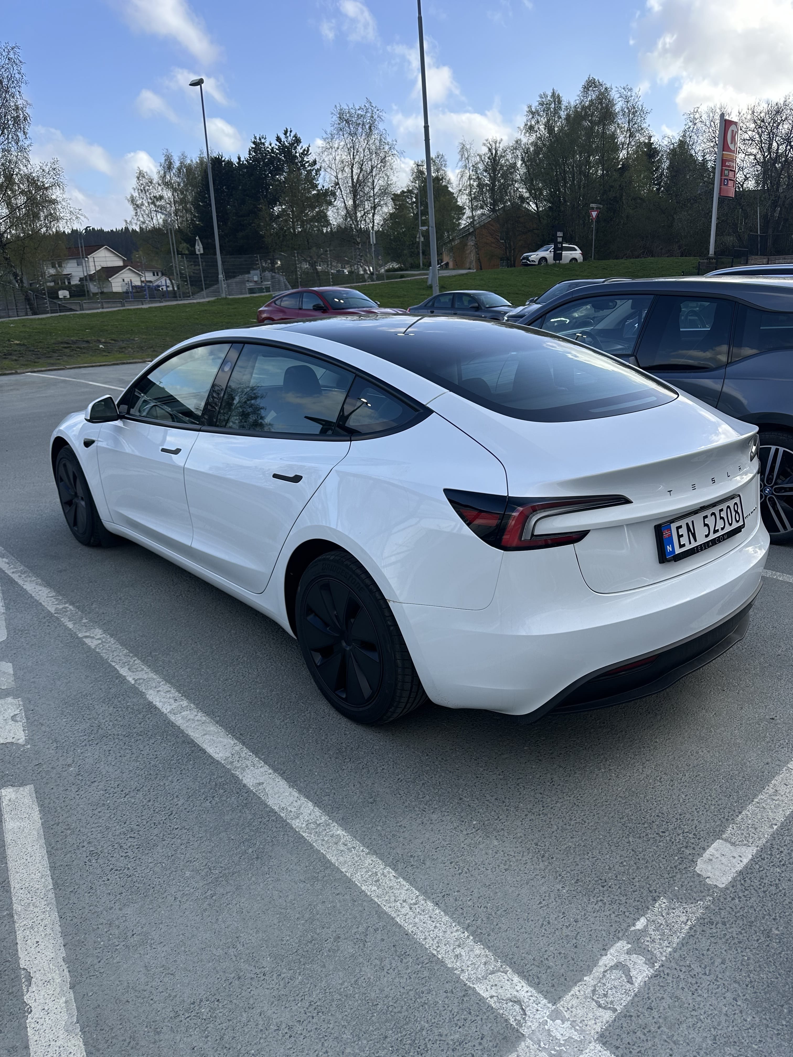 Tesla Model 3 Long Range med GPS