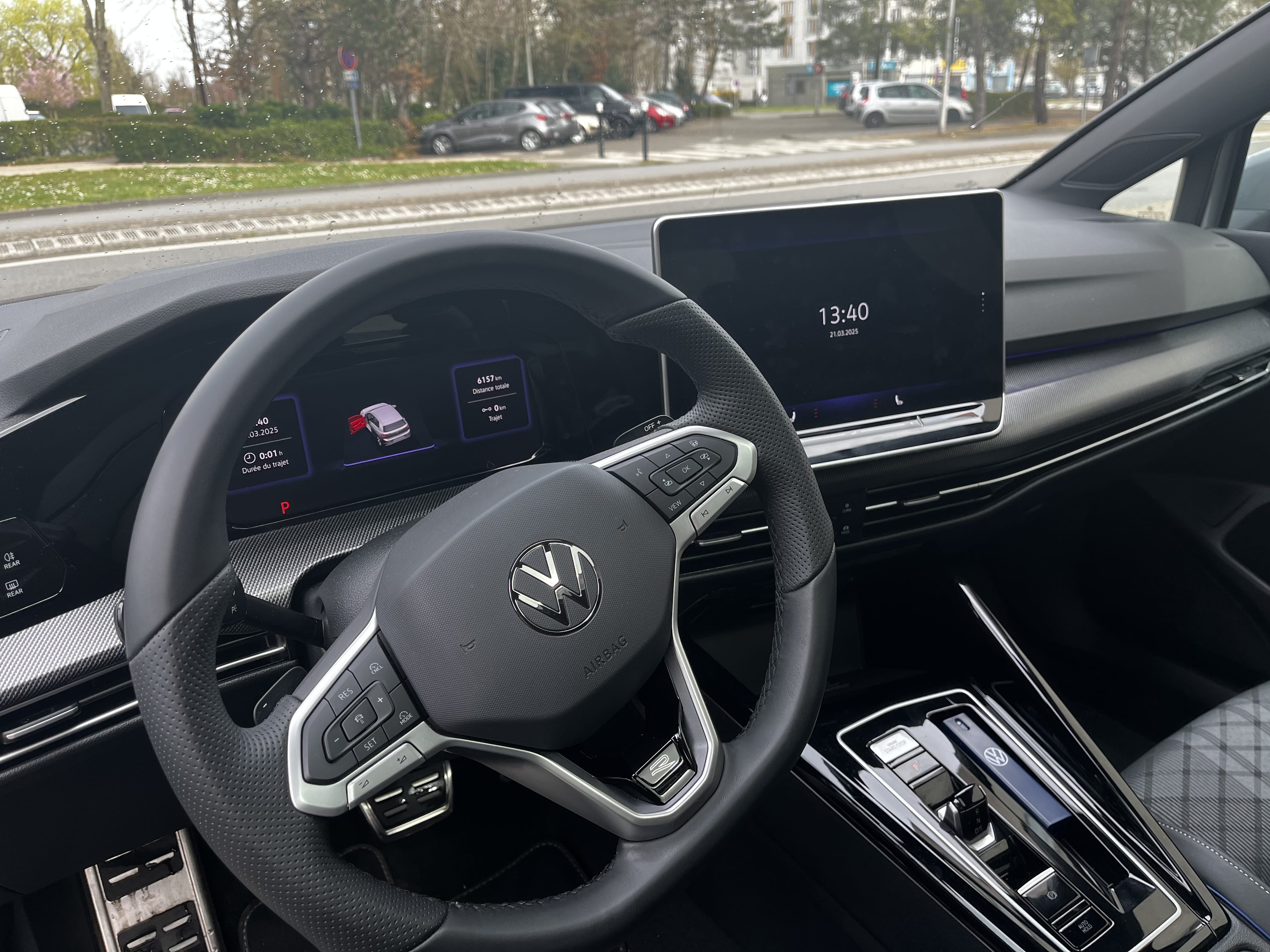 Volkswagen Golf R-Line avec GPS