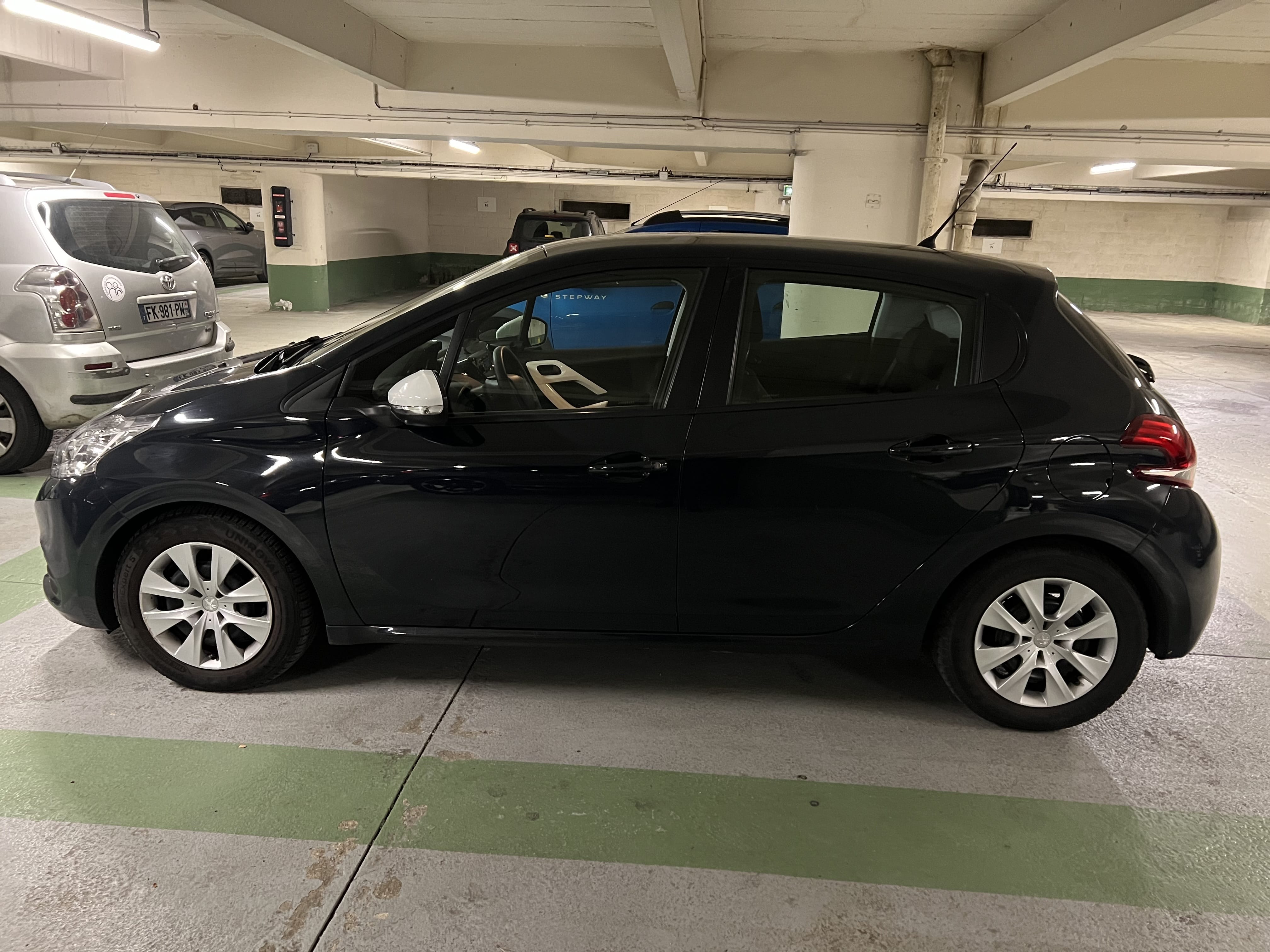 Peugeot 208 avec Climatisation