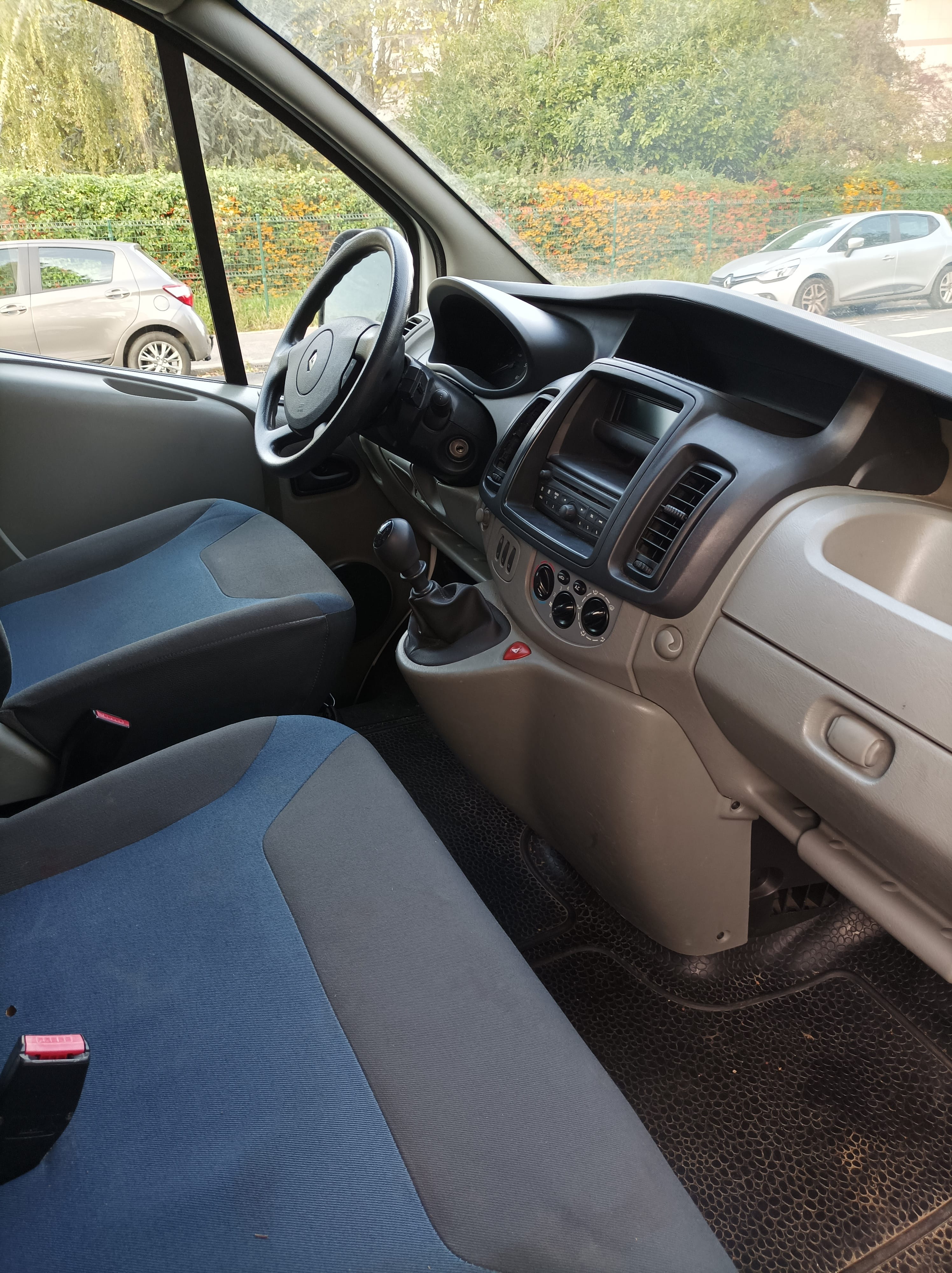 Renault Trafic Toutes options + diable avec Chaines