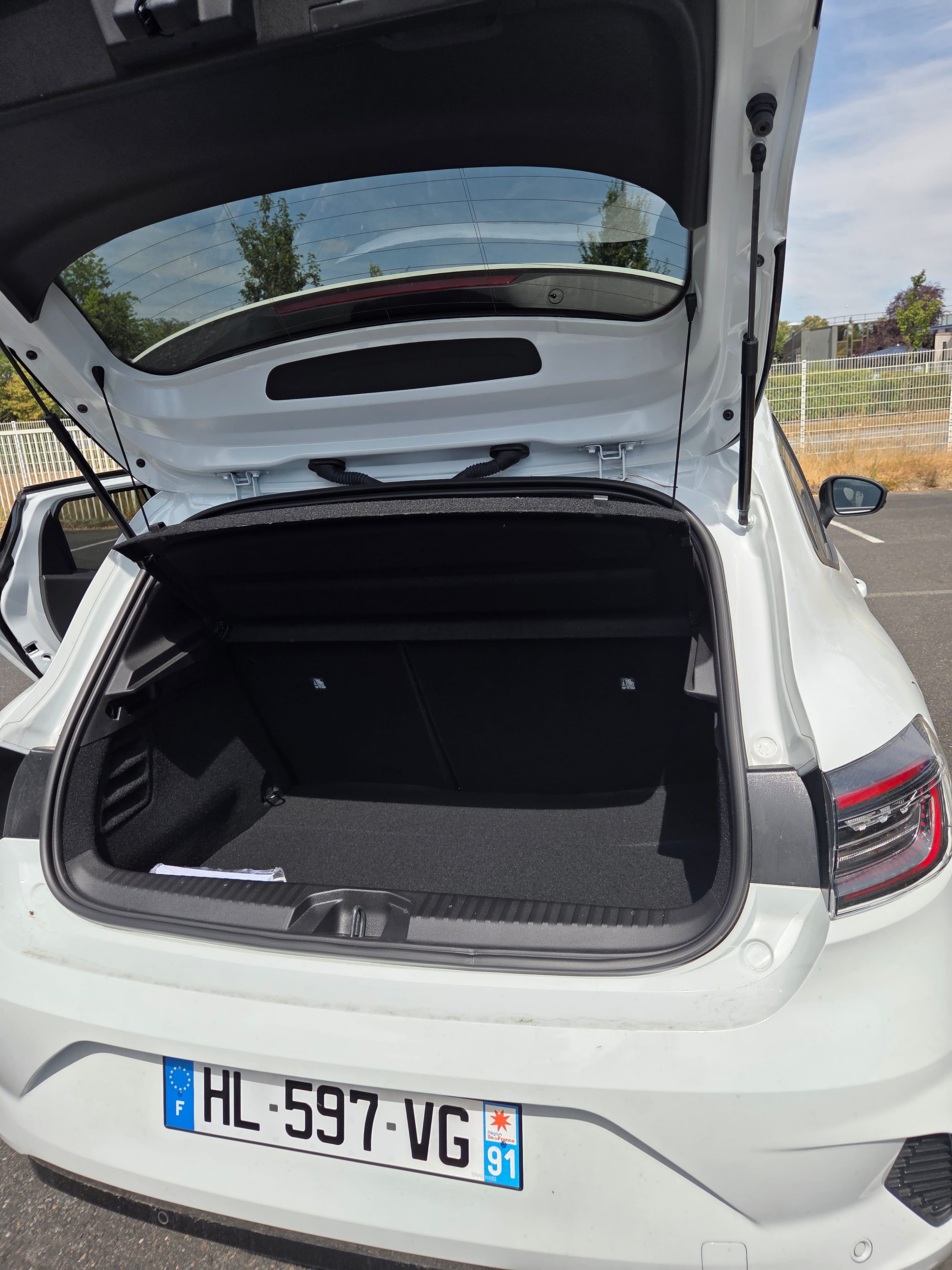 Renault Clio E-tech avec Apple CarPlay