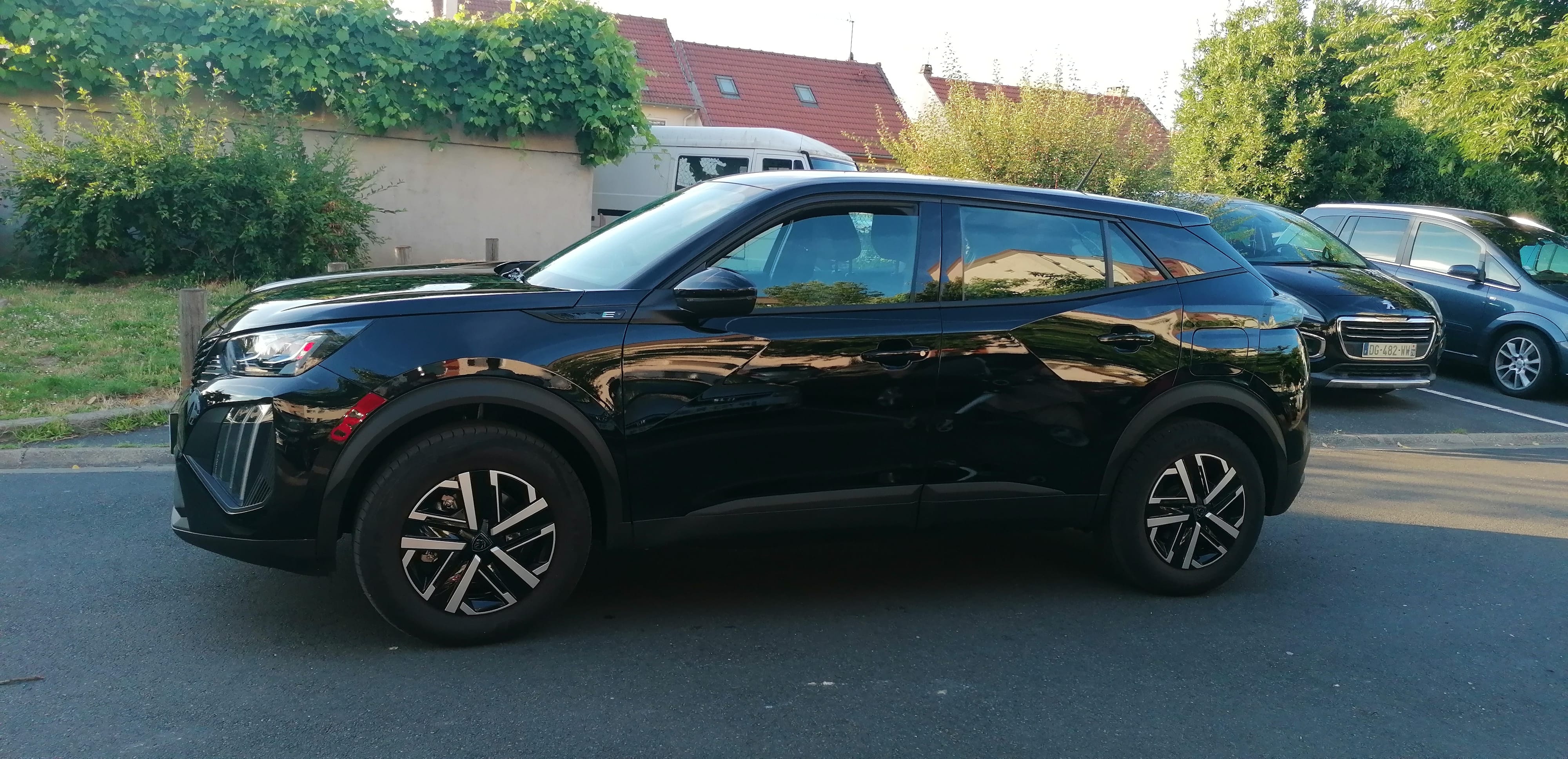 Peugeot e-2008 avec Climatisation