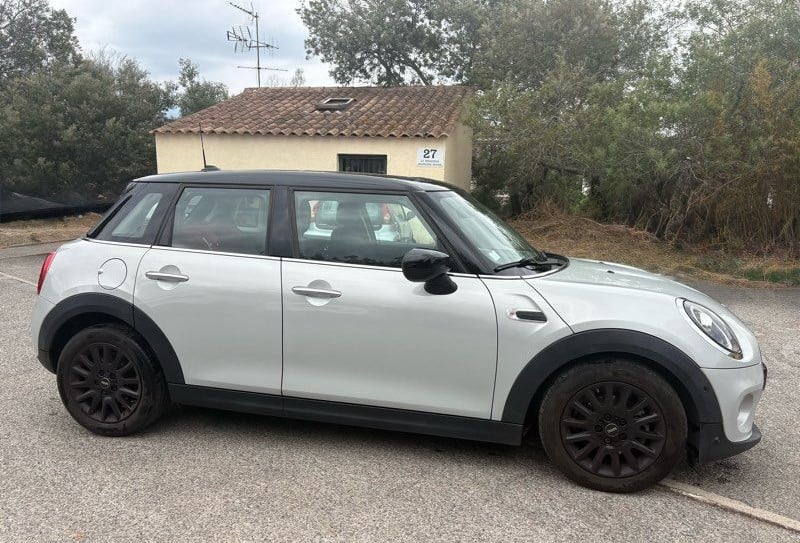 Mini Cooper 5 portes avec Climatisation
