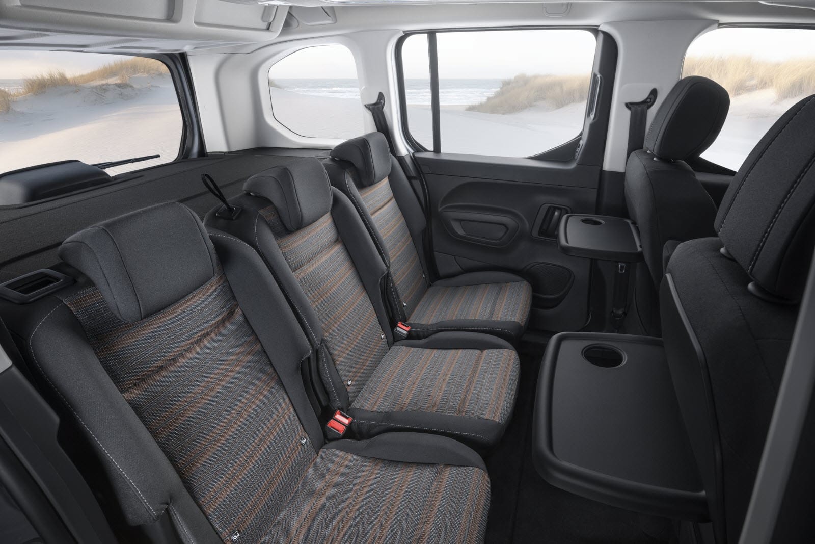 Opel Combo Life avec Siège bébé