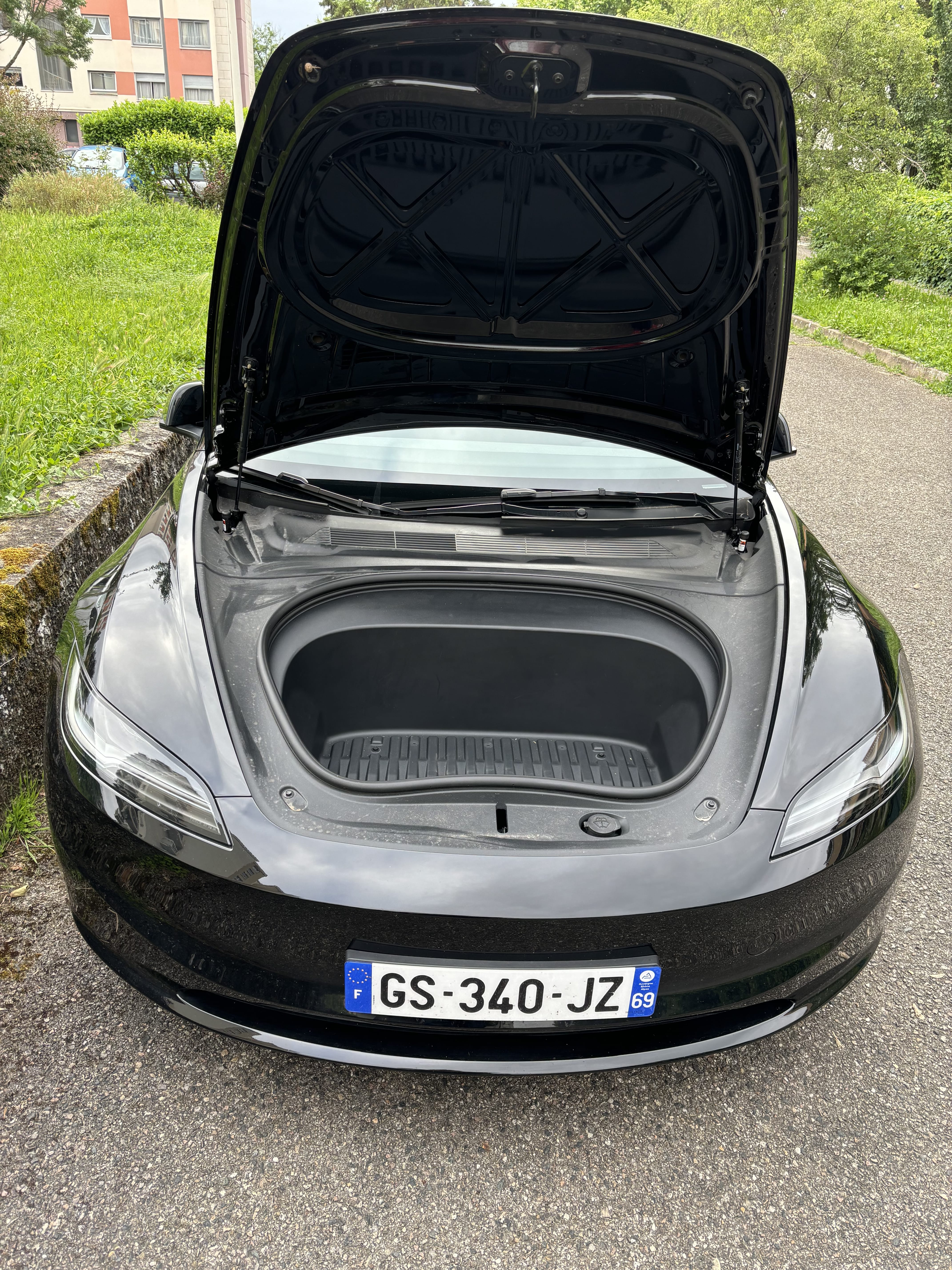 Tesla Model 3 avec Dashcam