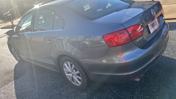 Volkswagen Jetta SE PZEV with Cruise control