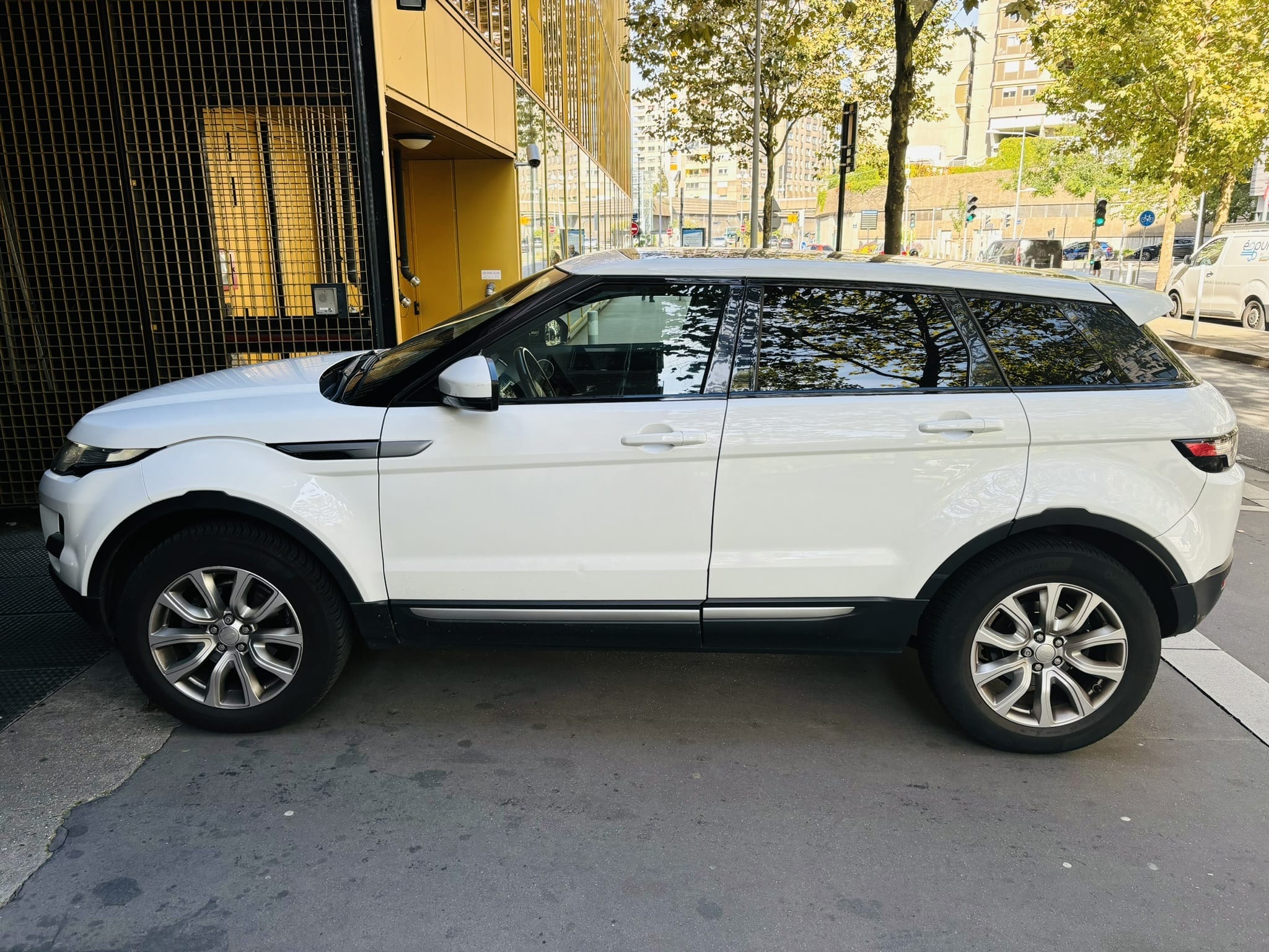 Land-Rover Range Rover Evoque avec Siège bébé