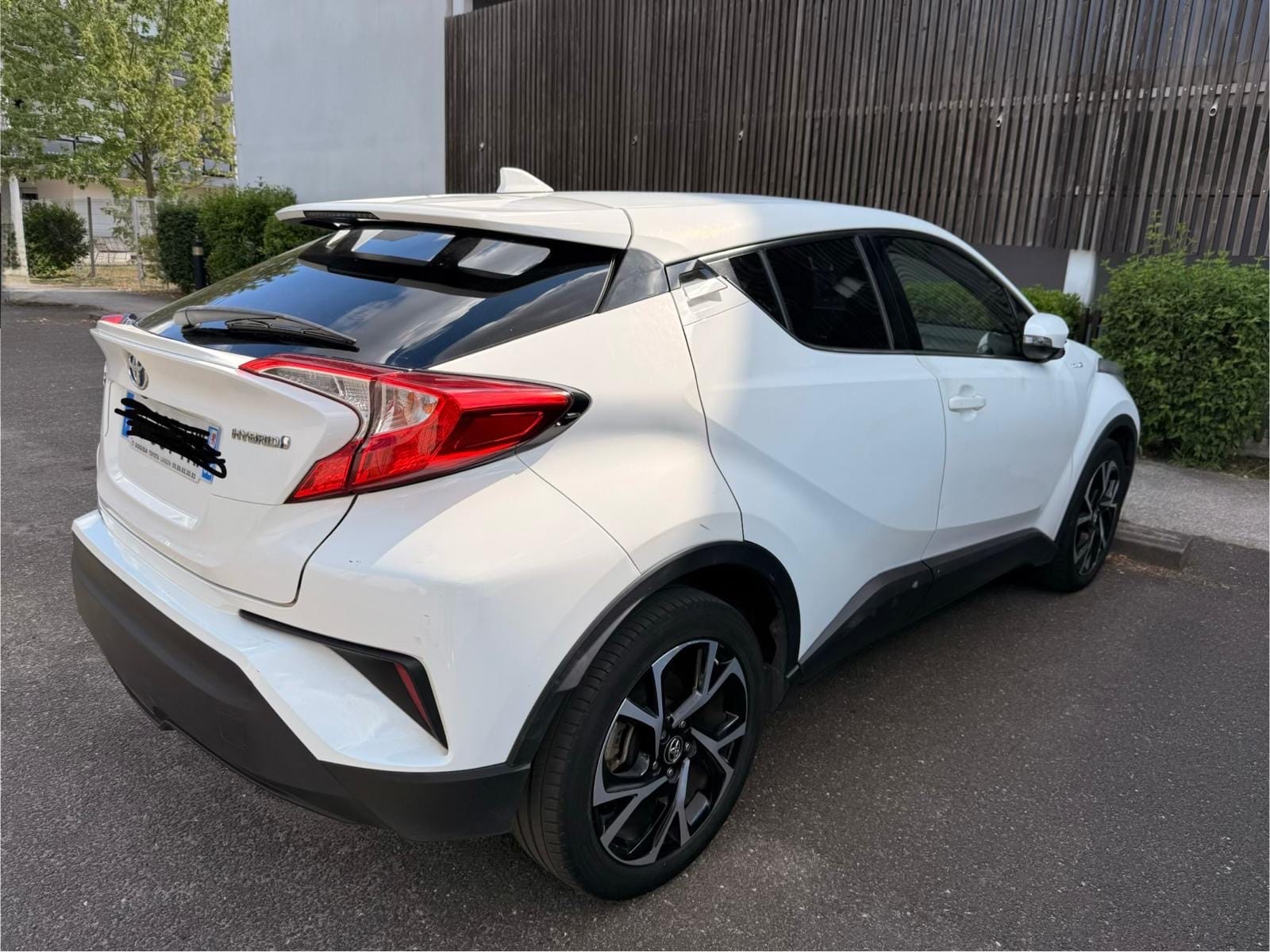 Toyota C-HR Hybrid avec Climatisation