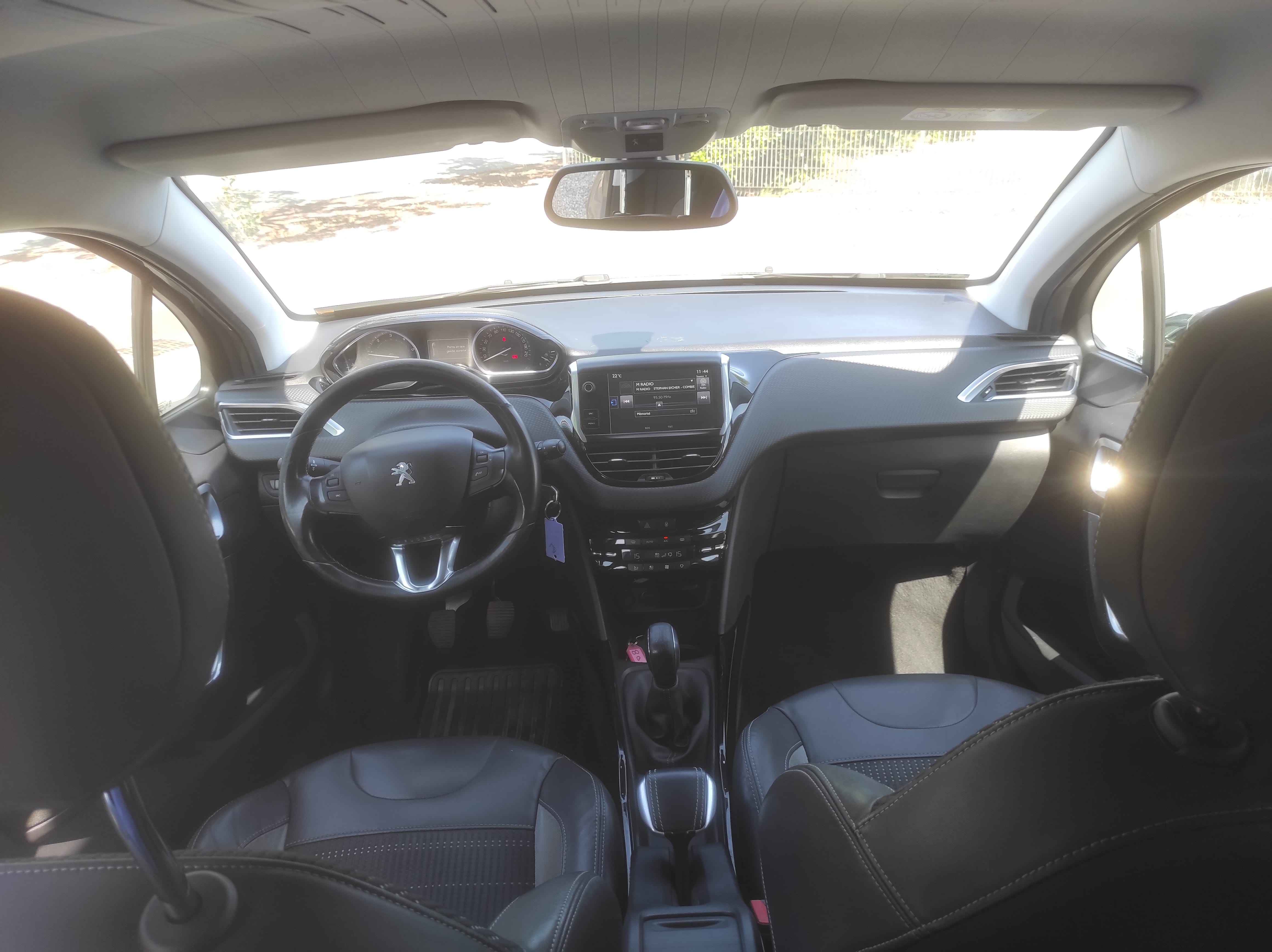 Peugeot 2008 avec Régulateur de vitesse