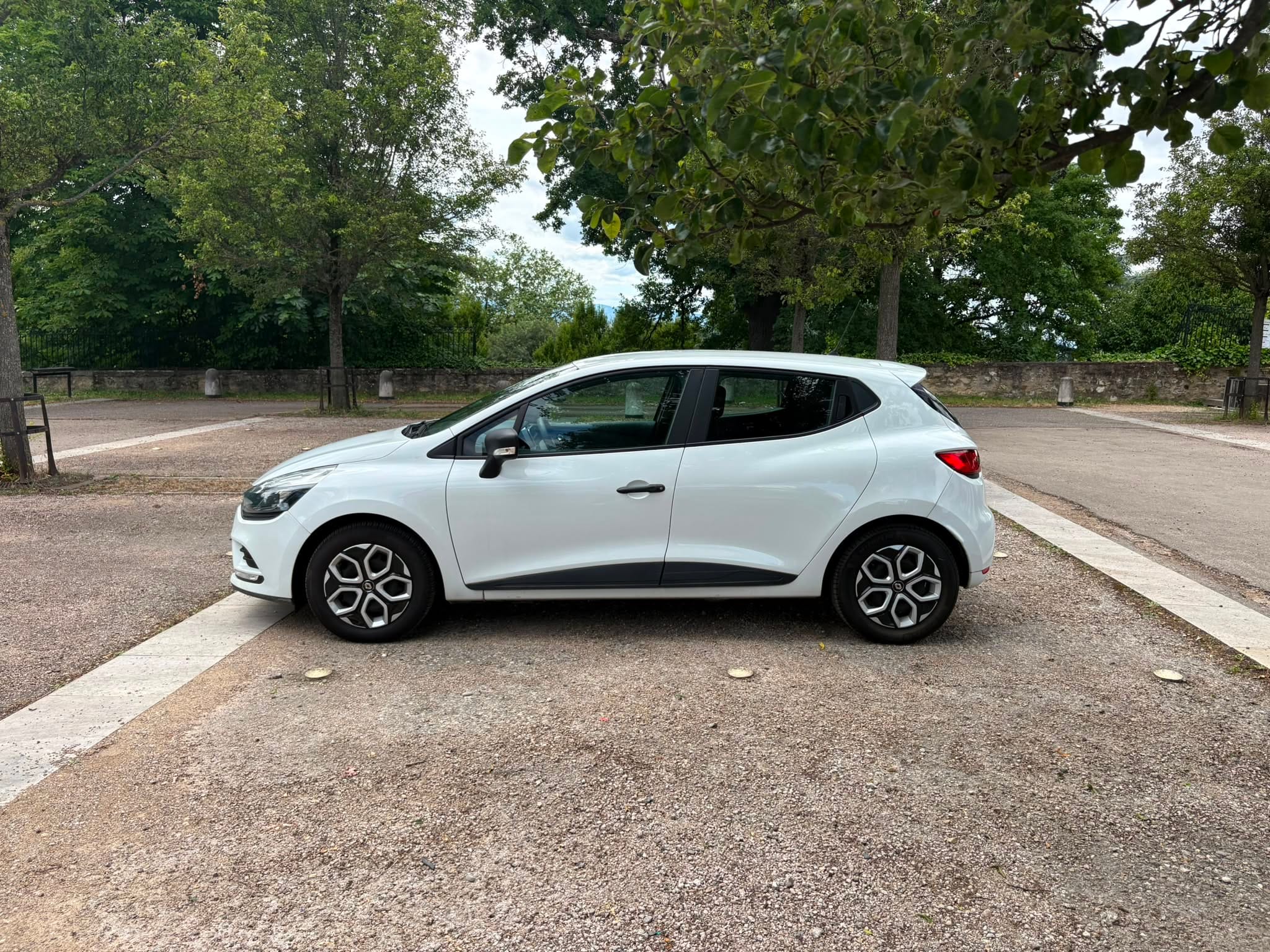 Renault Clio CarPlay avec Climatisation