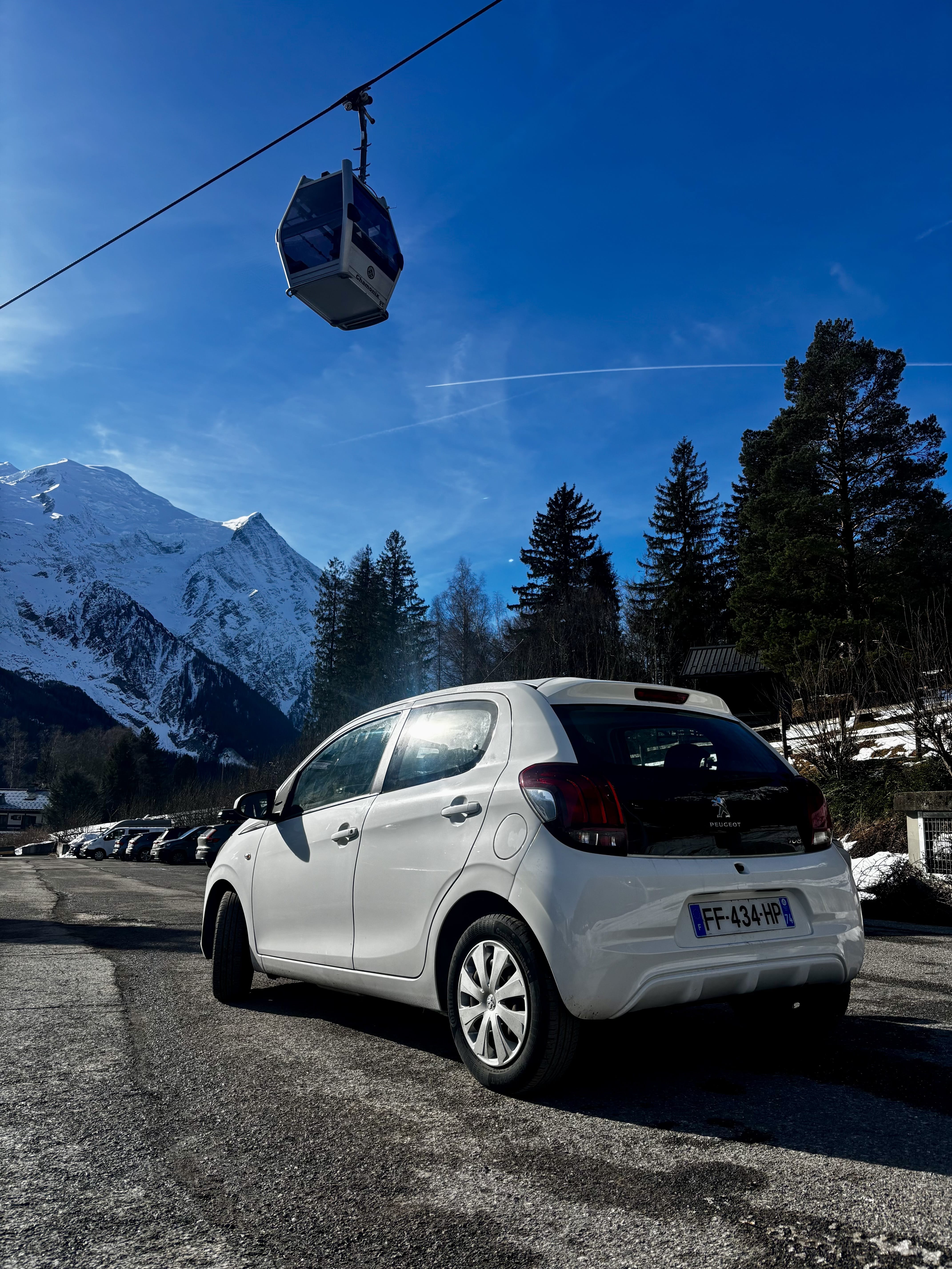 Peugeot 108 1.0L avec Pneus neige