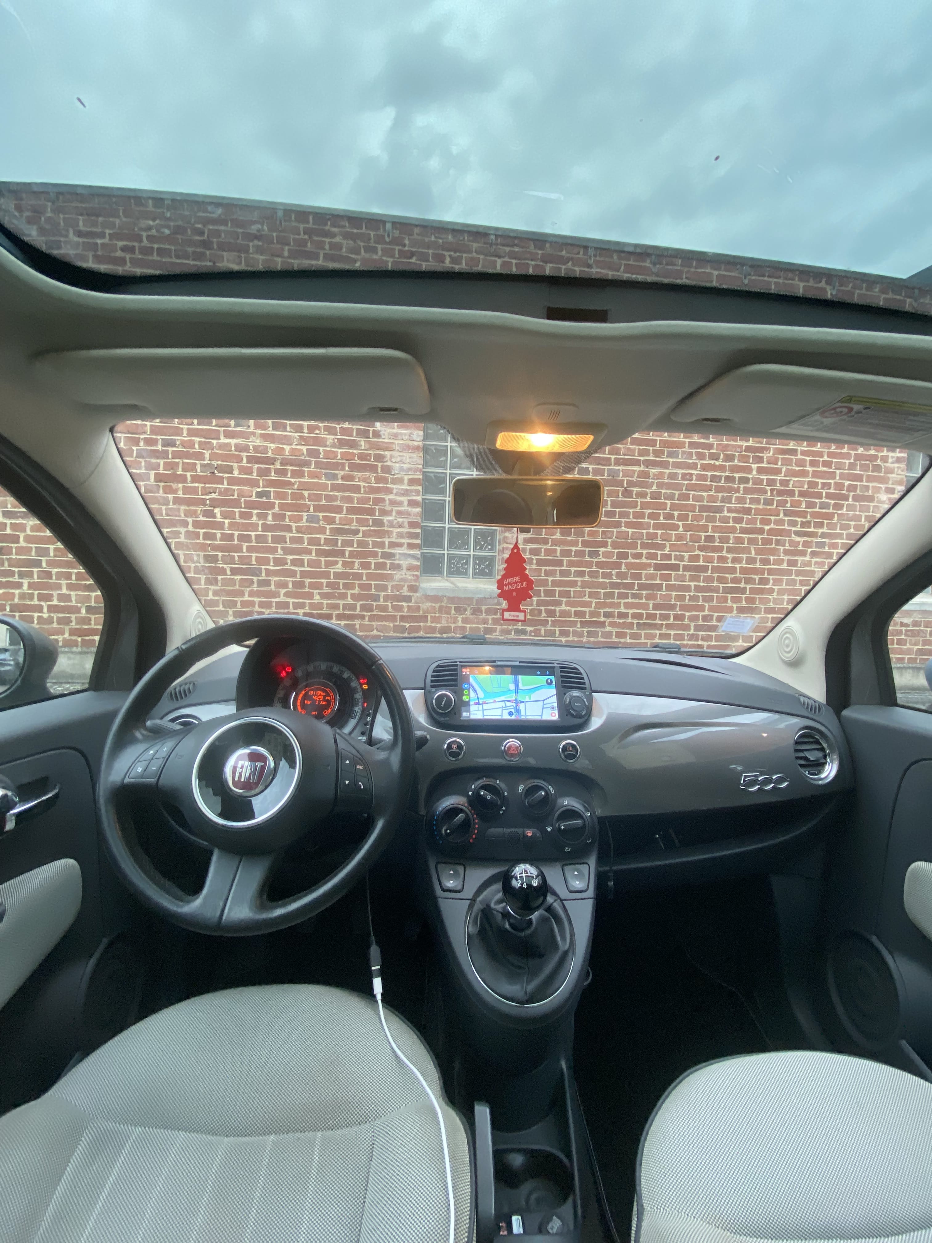 Fiat 500 Lounge 1.2 essence avec Apple CarPlay