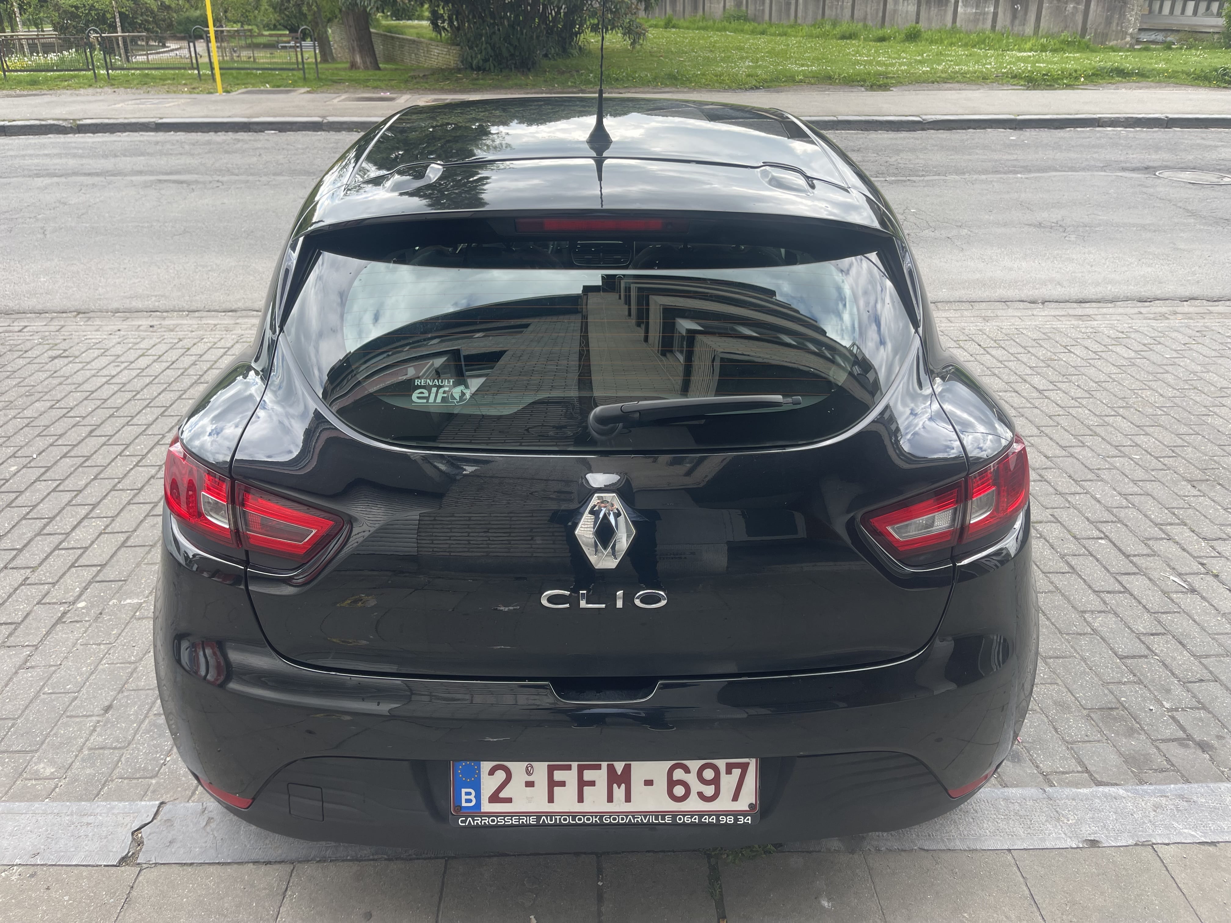 Renault Clio with USB charging ports