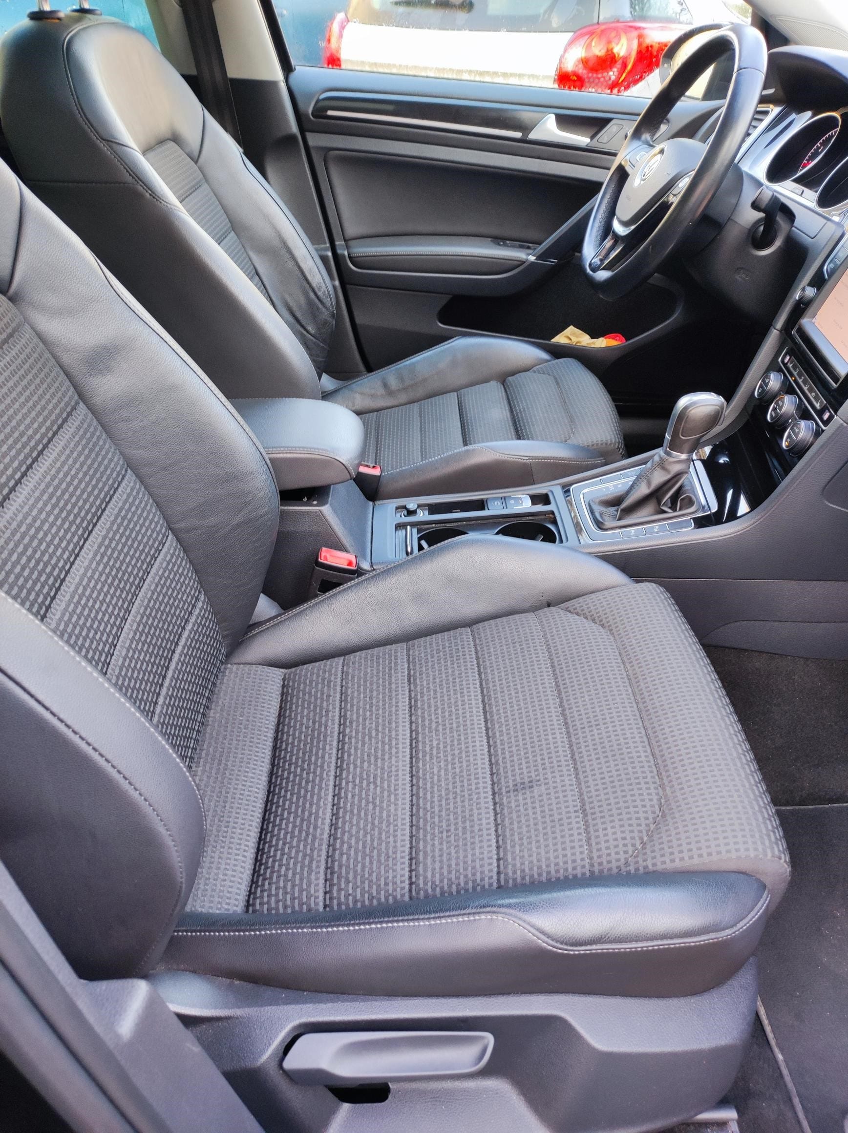 Volkswagen Golf avec Apple CarPlay