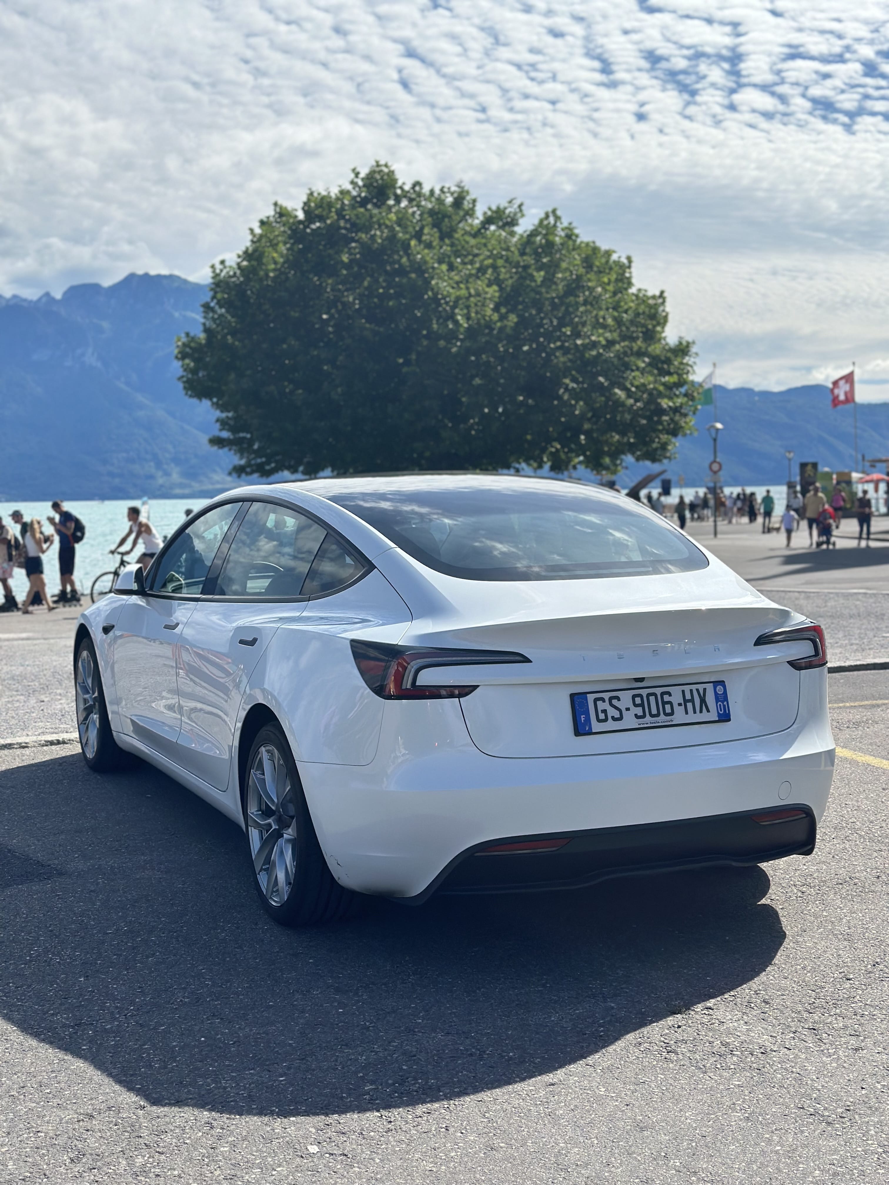 Tesla Model 3 avec Régulateur de vitesse