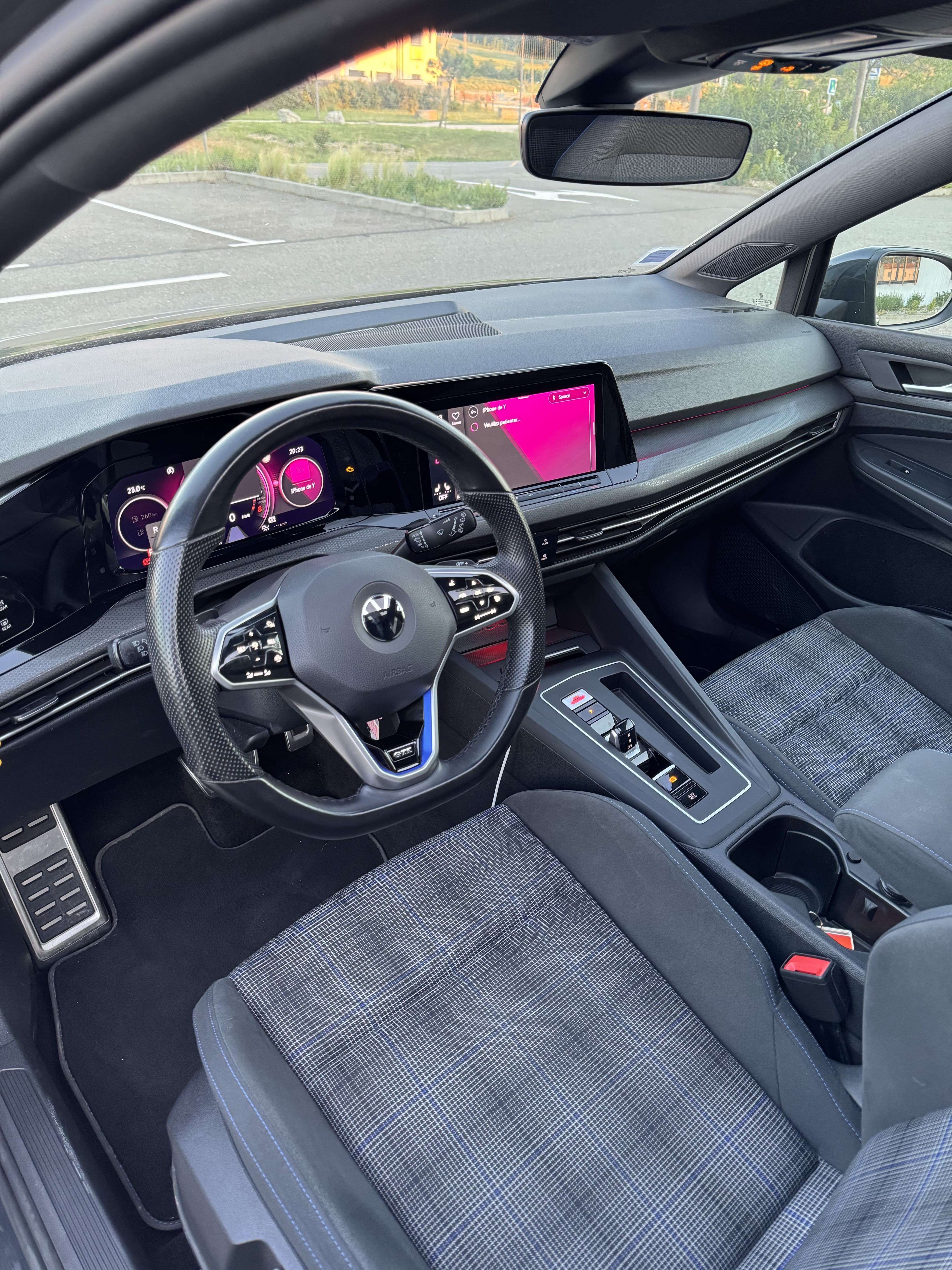 Volkswagen Golf avec GPS