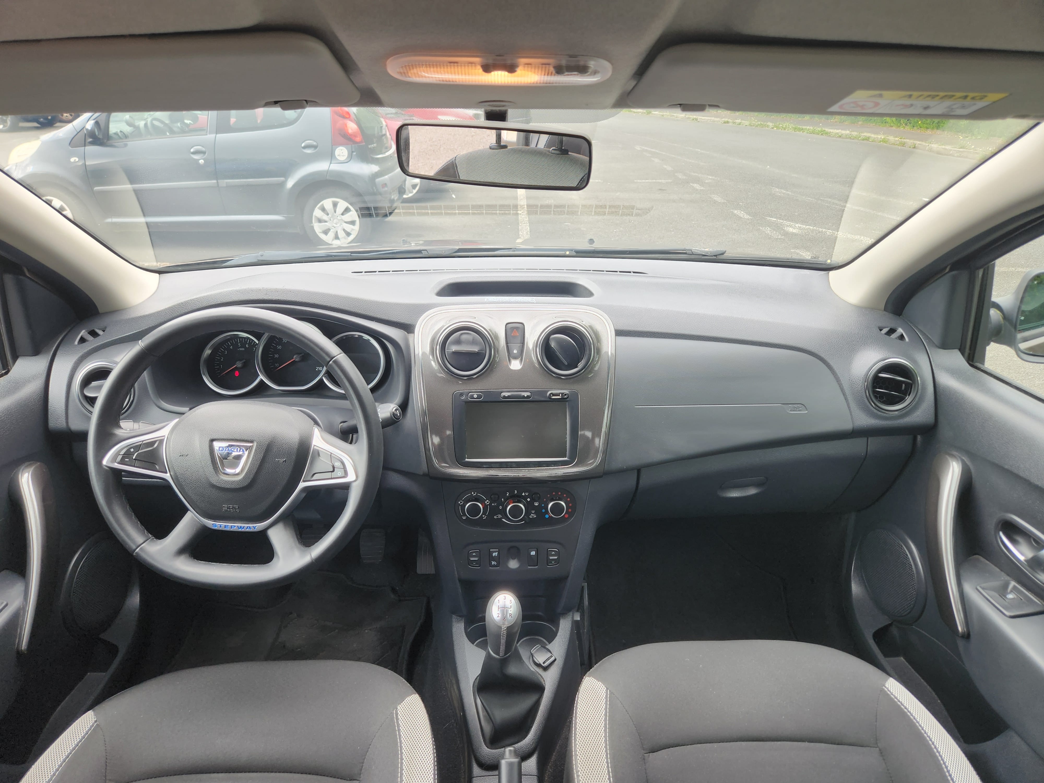 Dacia Sandero Stepway 5 places Clim GPS avec GPS