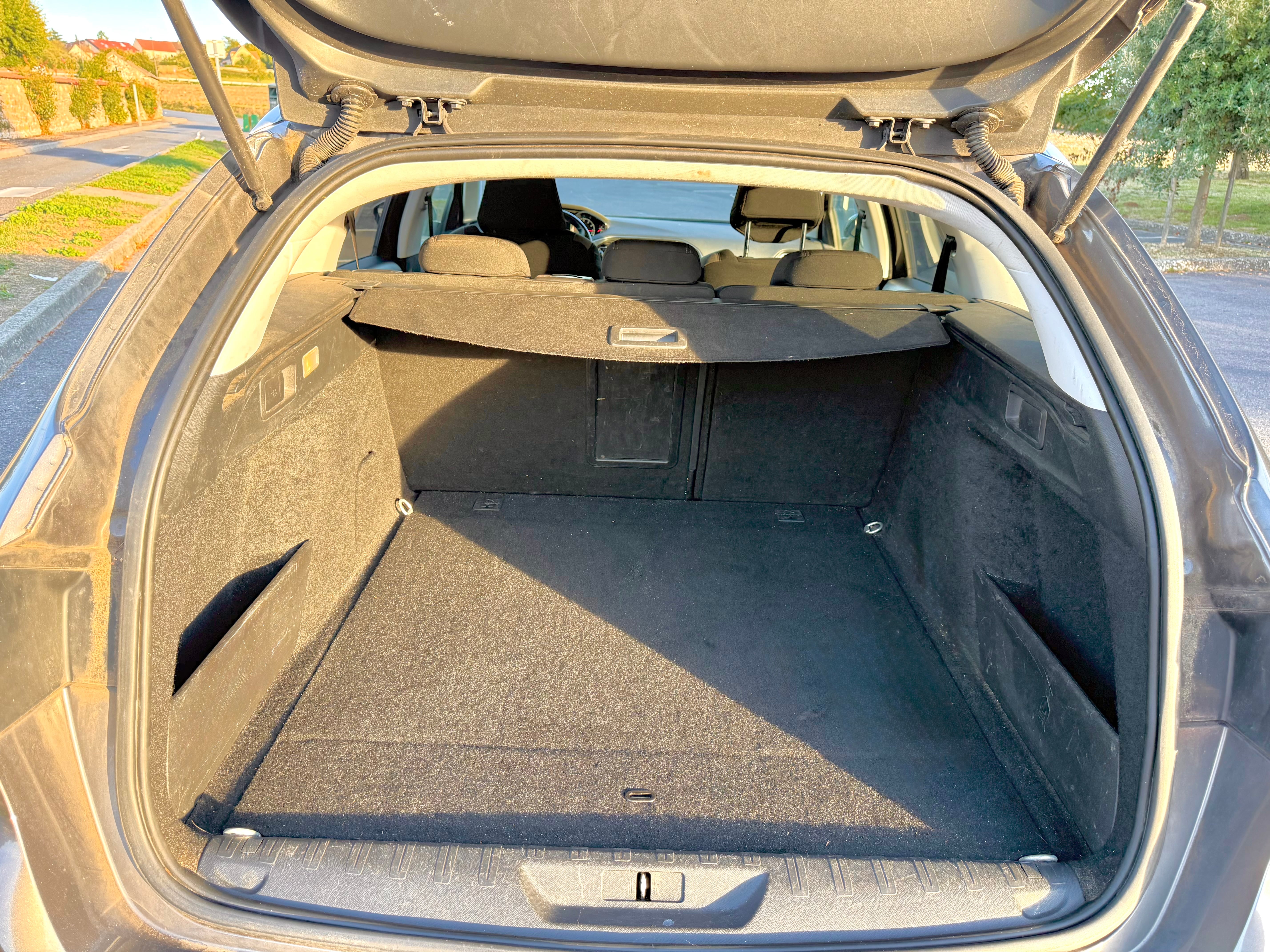 Peugeot 308 SW avec Port USB