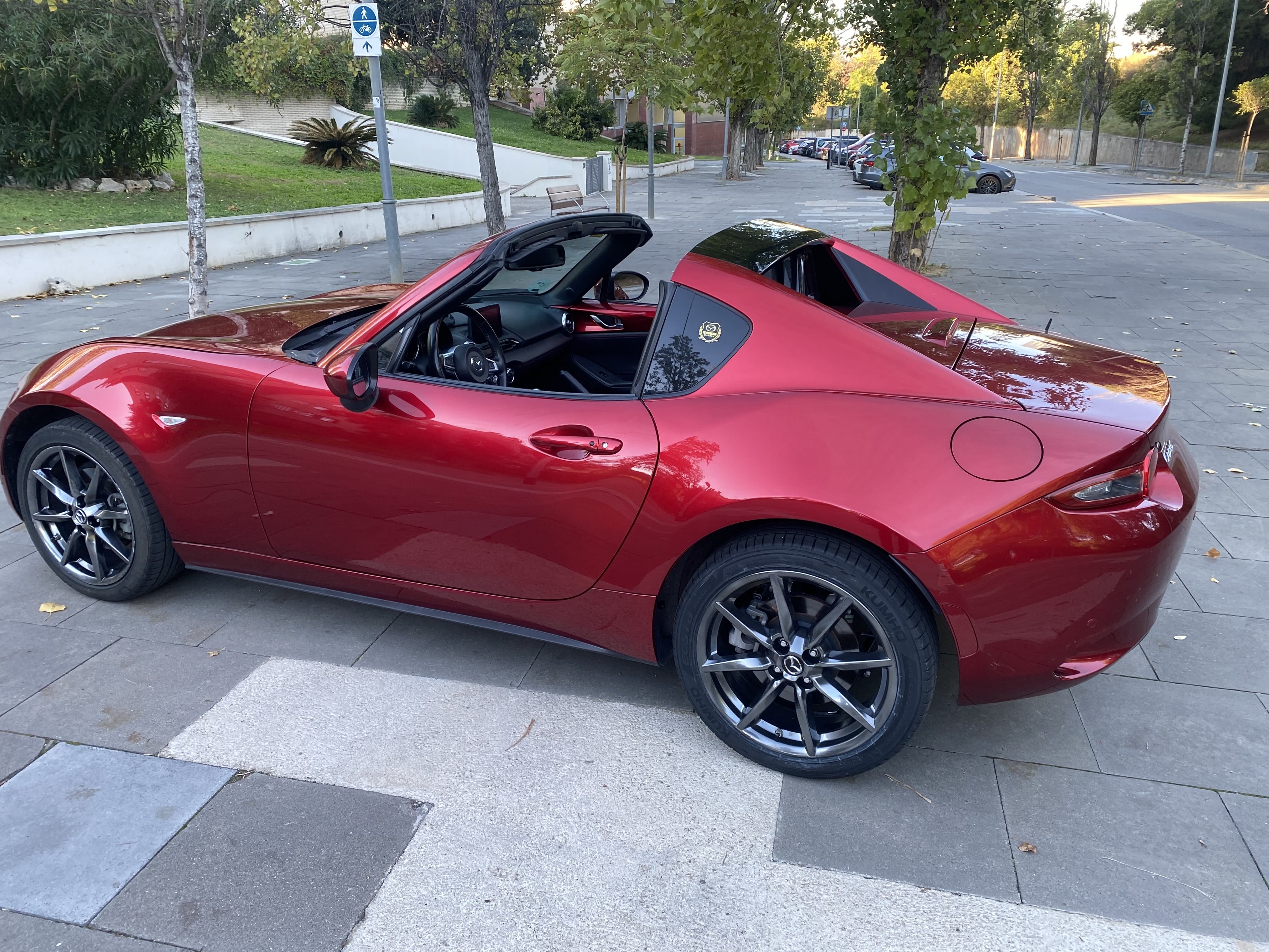 Mazda MX-5 Roadster con Apple CarPlay