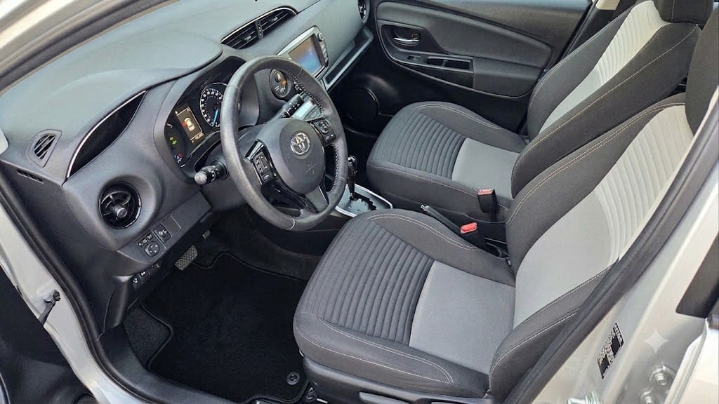Toyota Yaris Hybride avec Climatisation