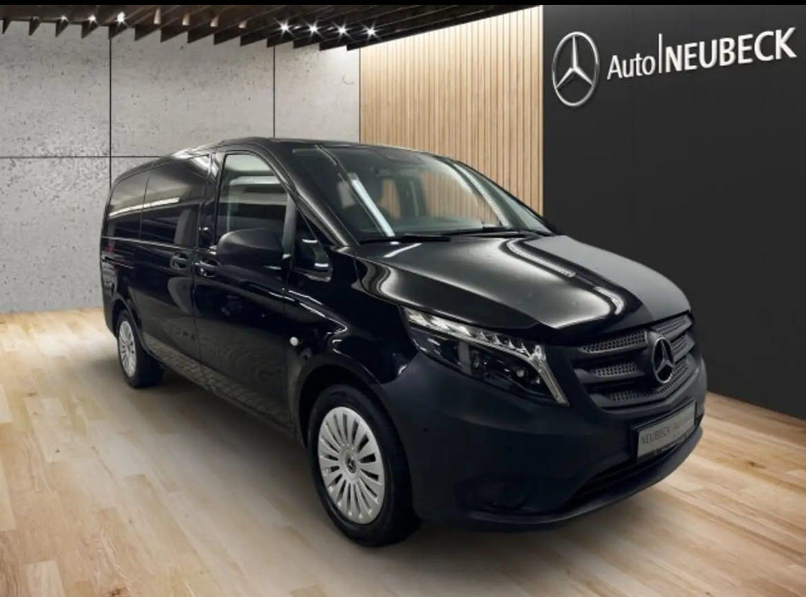 Mercedes-Benz Vito, 2022, Diesel, Automatik, 9 Sitze und mehr