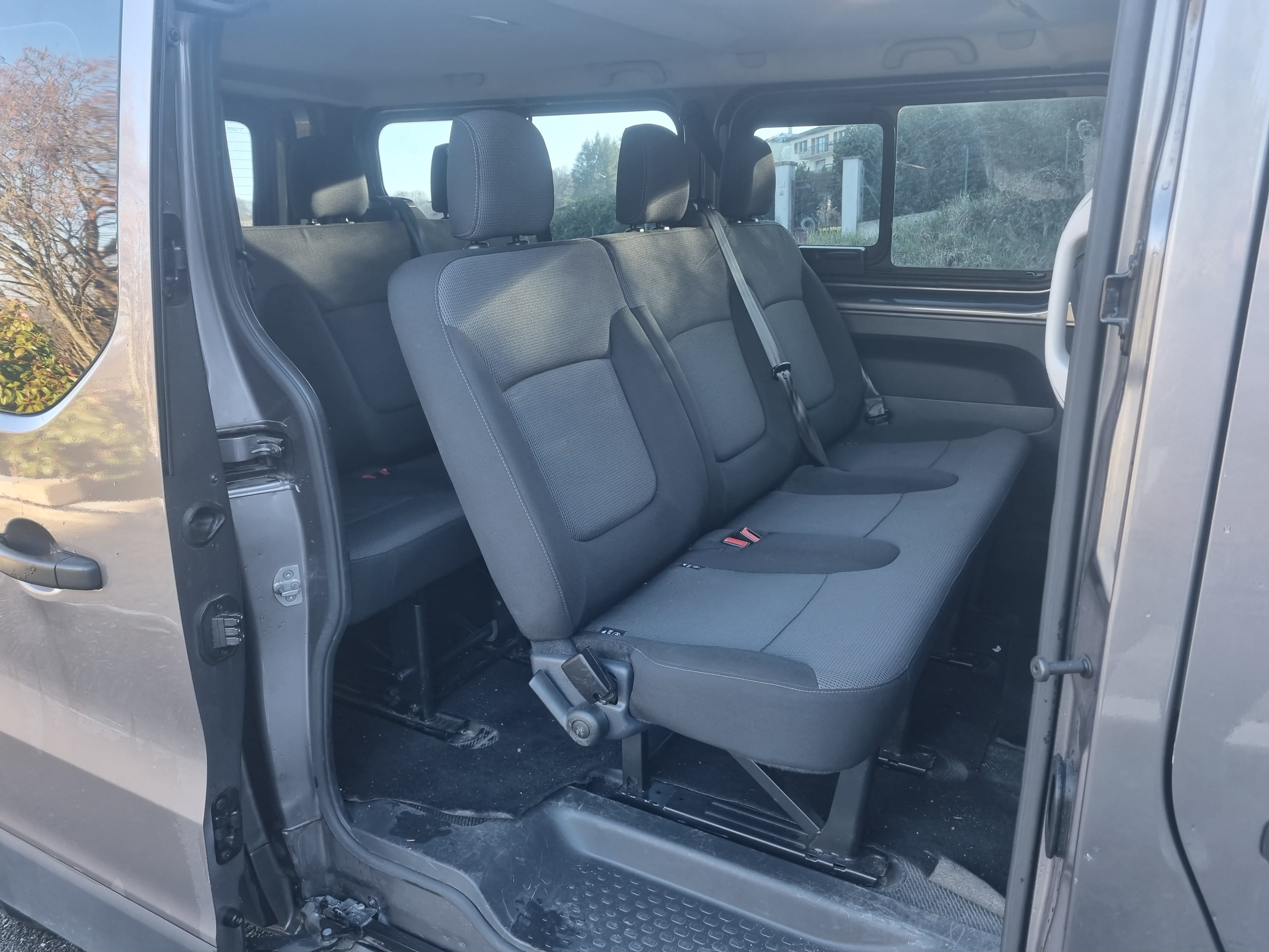 Renault Trafic Passenger avec Siège bébé