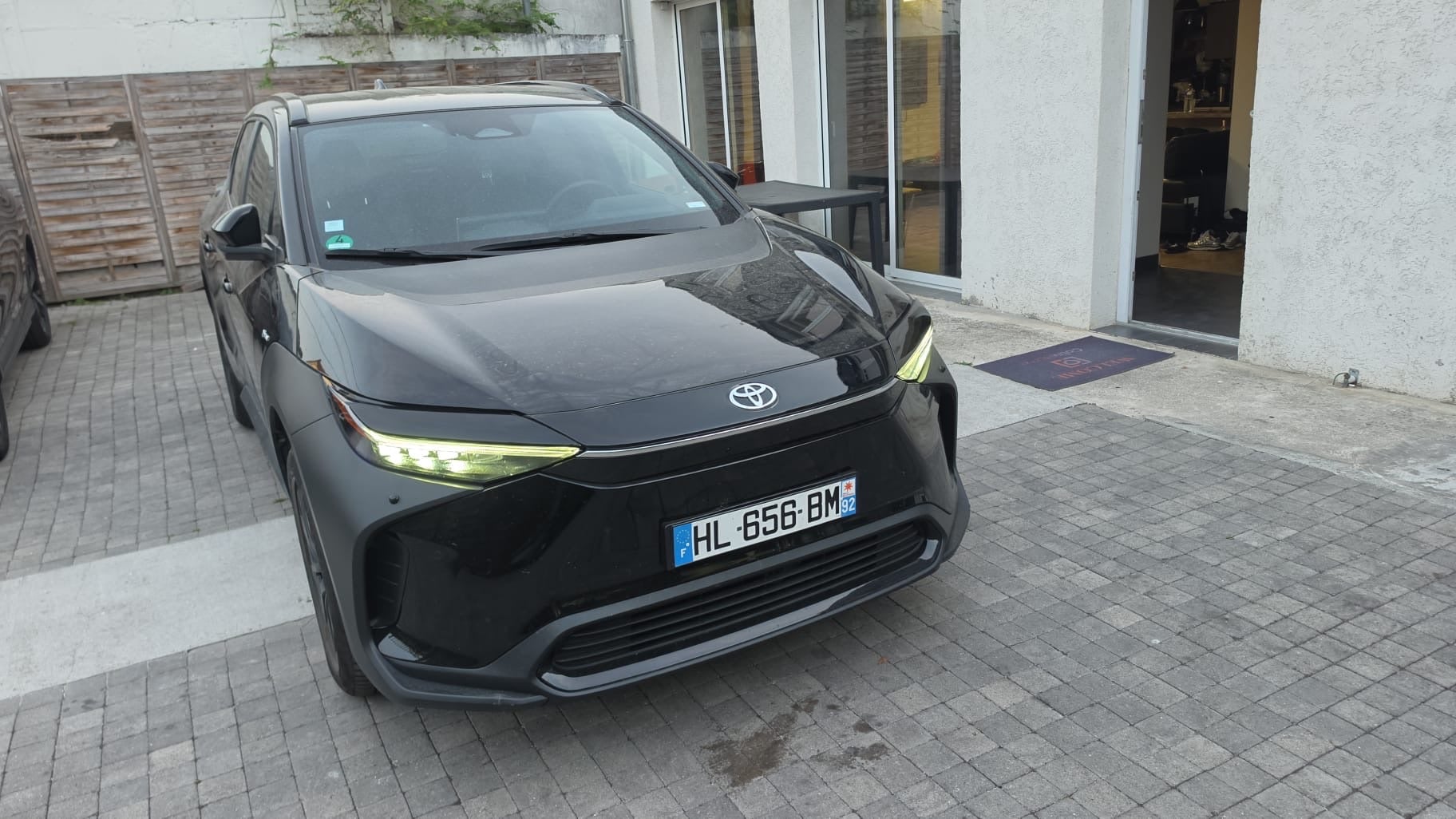 Toyota bZ4X, 2024, Électrique, automatique