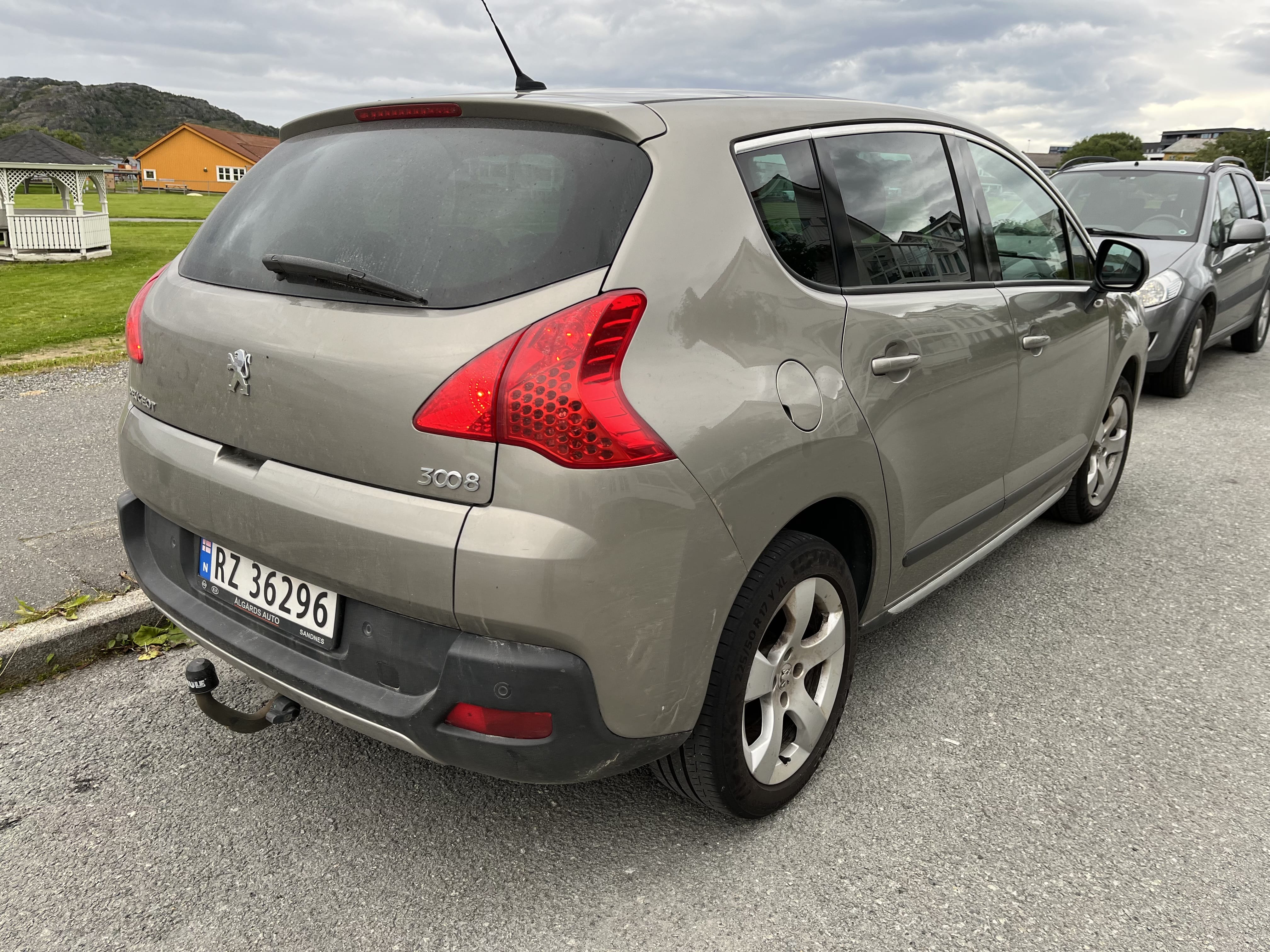 Peugeot 3008 with Cruise control