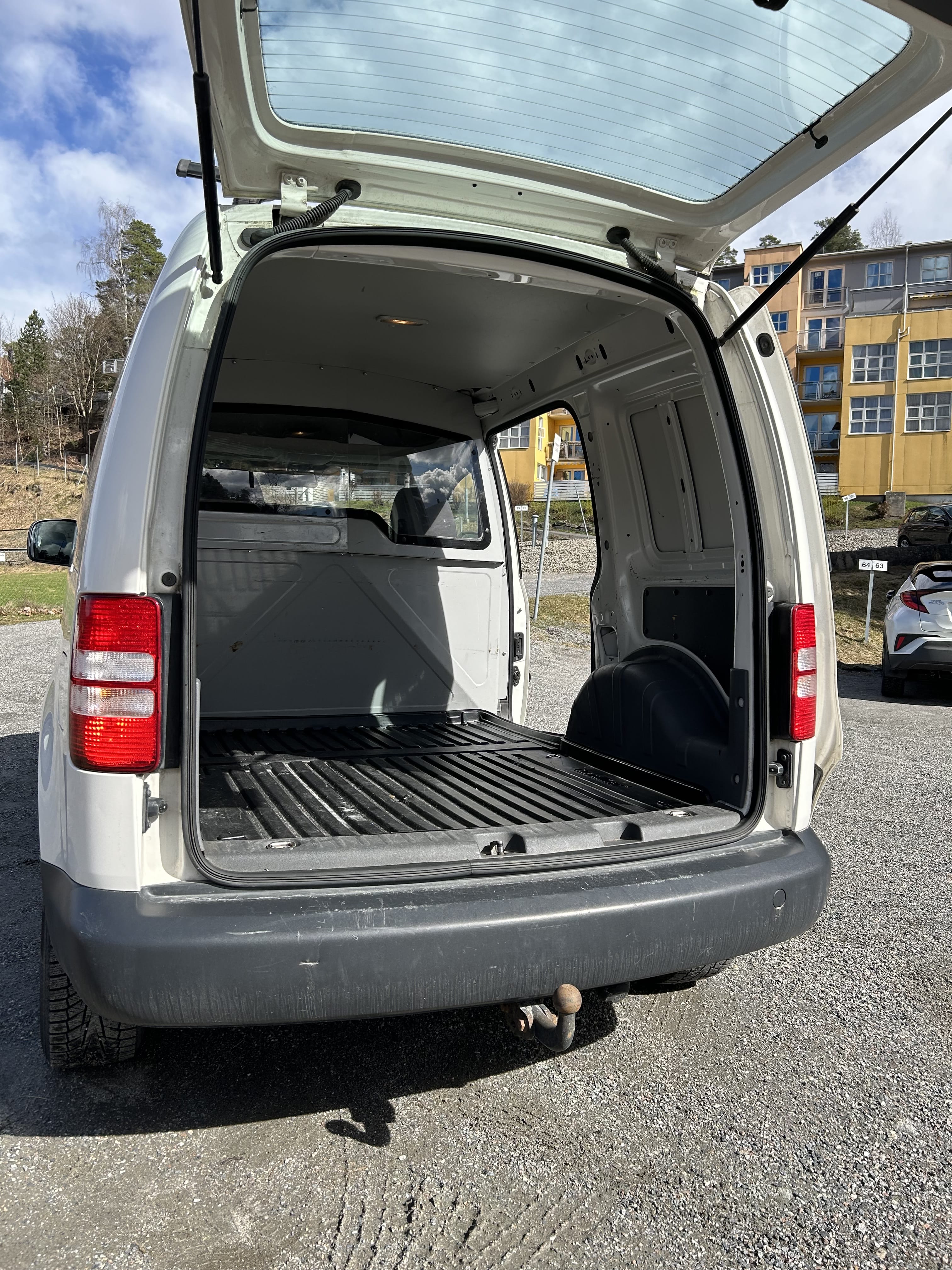 Volkswagen Caddy Varebil 2.0TDI med Tilhengerfeste