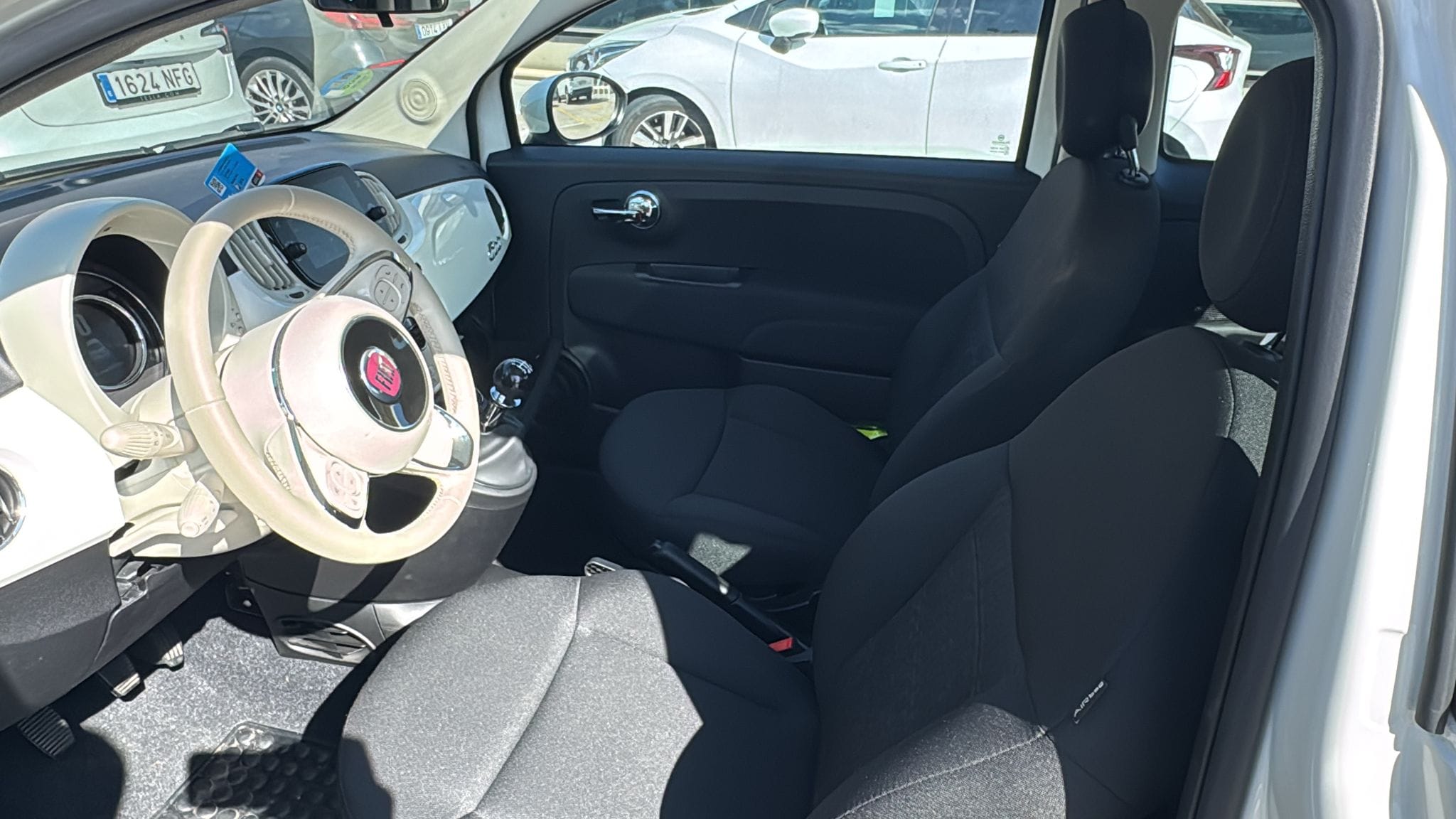 Fiat 500 Híbrido 1.0 51KW (70 CV) Dolcevita 3 puertas - 5372MSK with Bluetooth audio