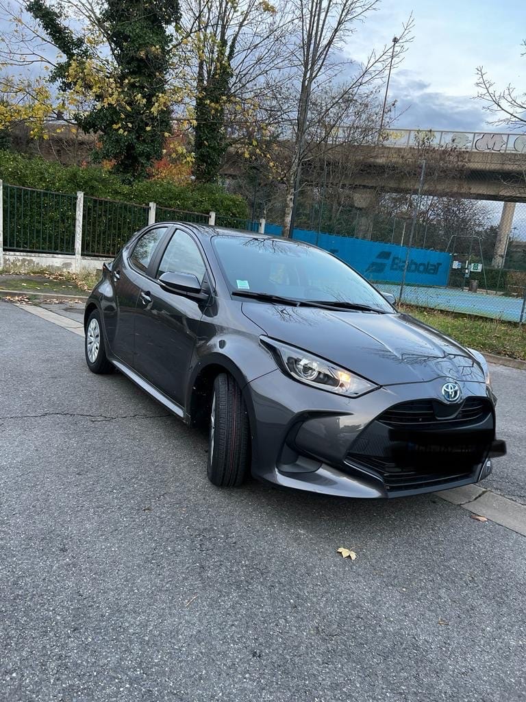 Toyota Yaris Hybride, 2023, Essence 95, automatique