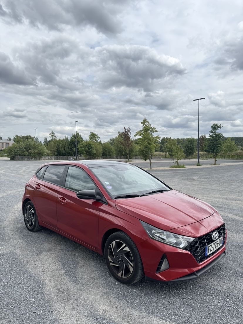 Hyundai i20, 2021, Essence 98 / Électrique (hybride), automatique