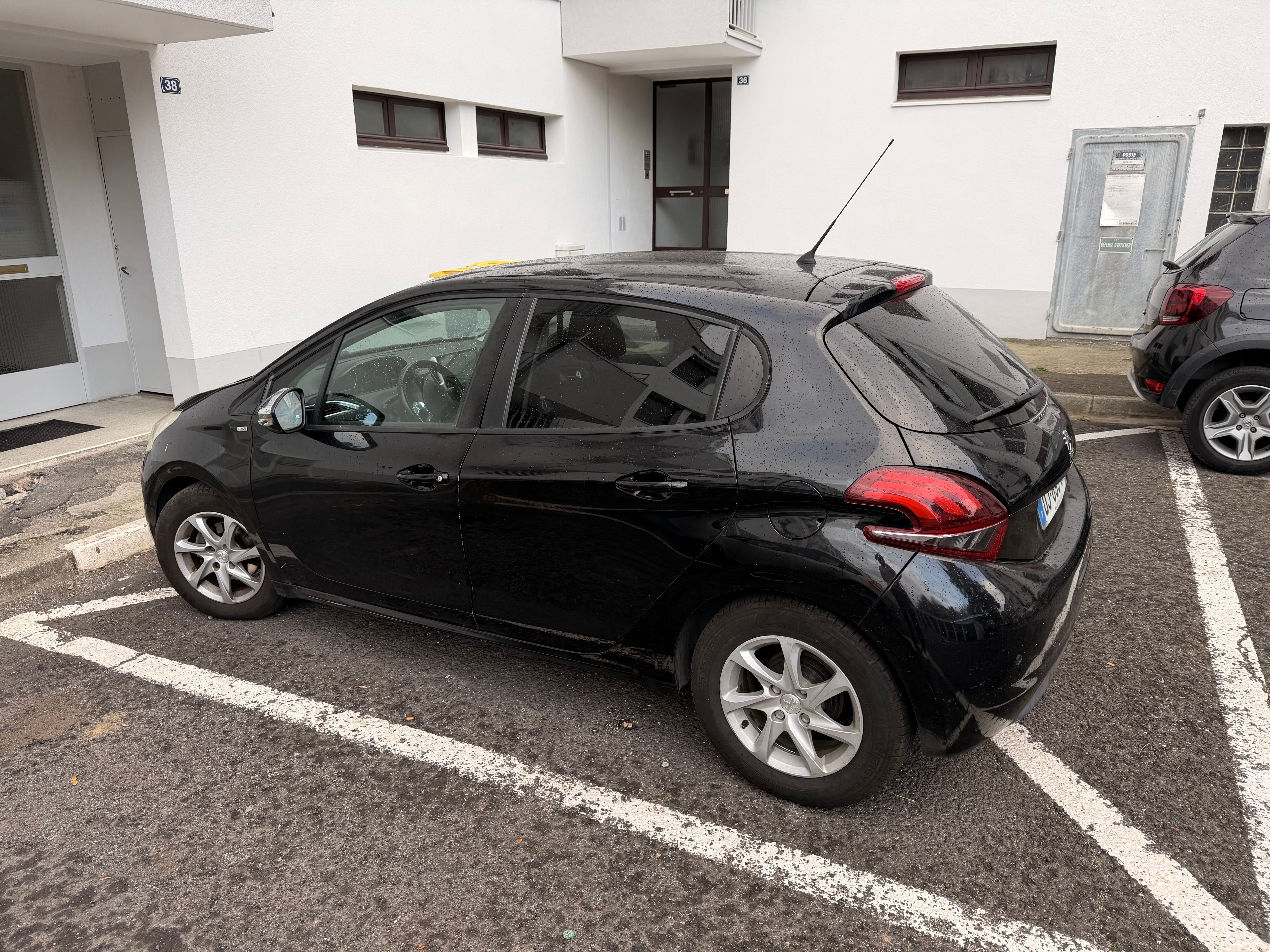 Peugeot 208 avec Siège bébé