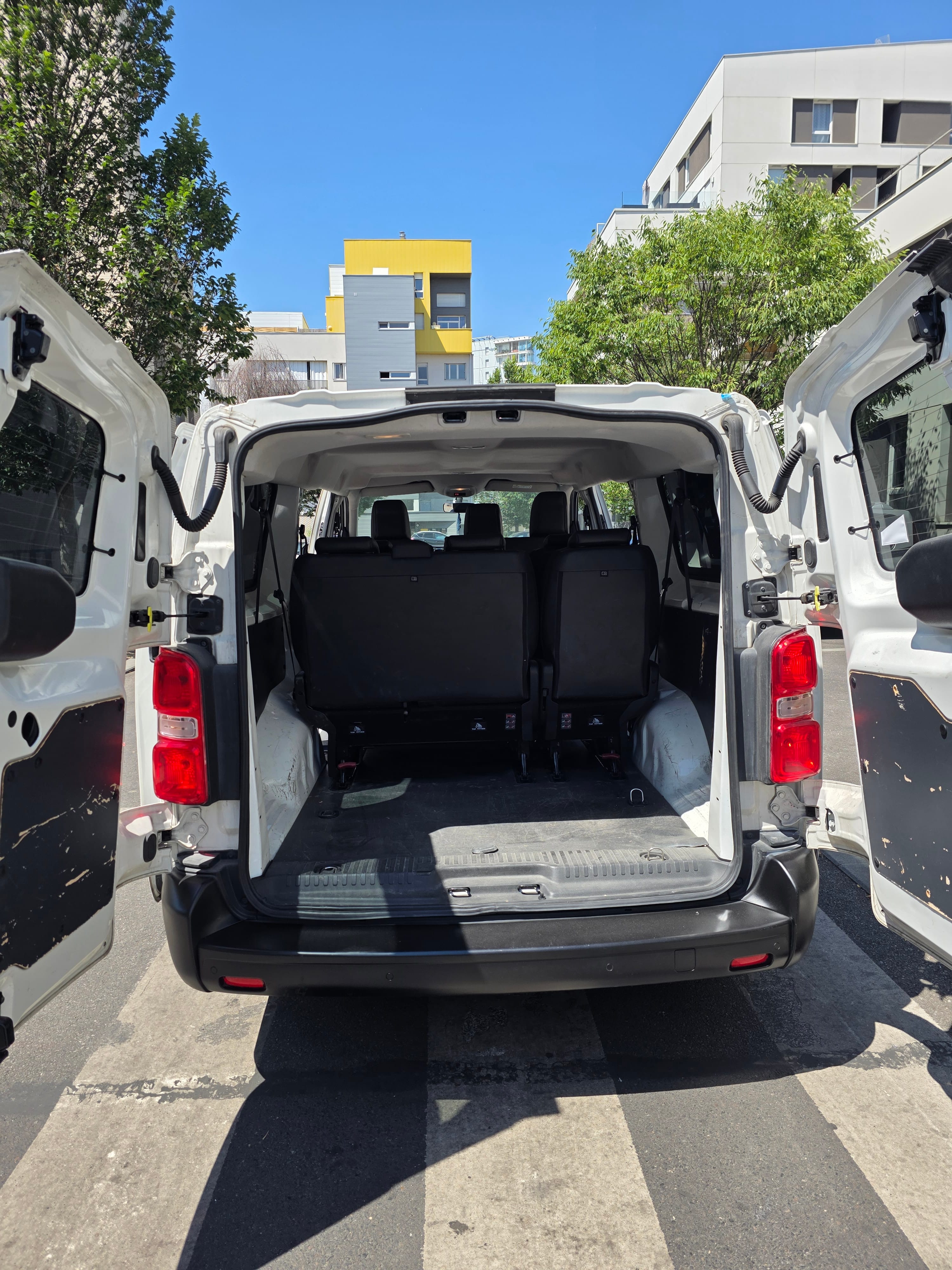 Peugeot Traveller avec Audio Bluetooth