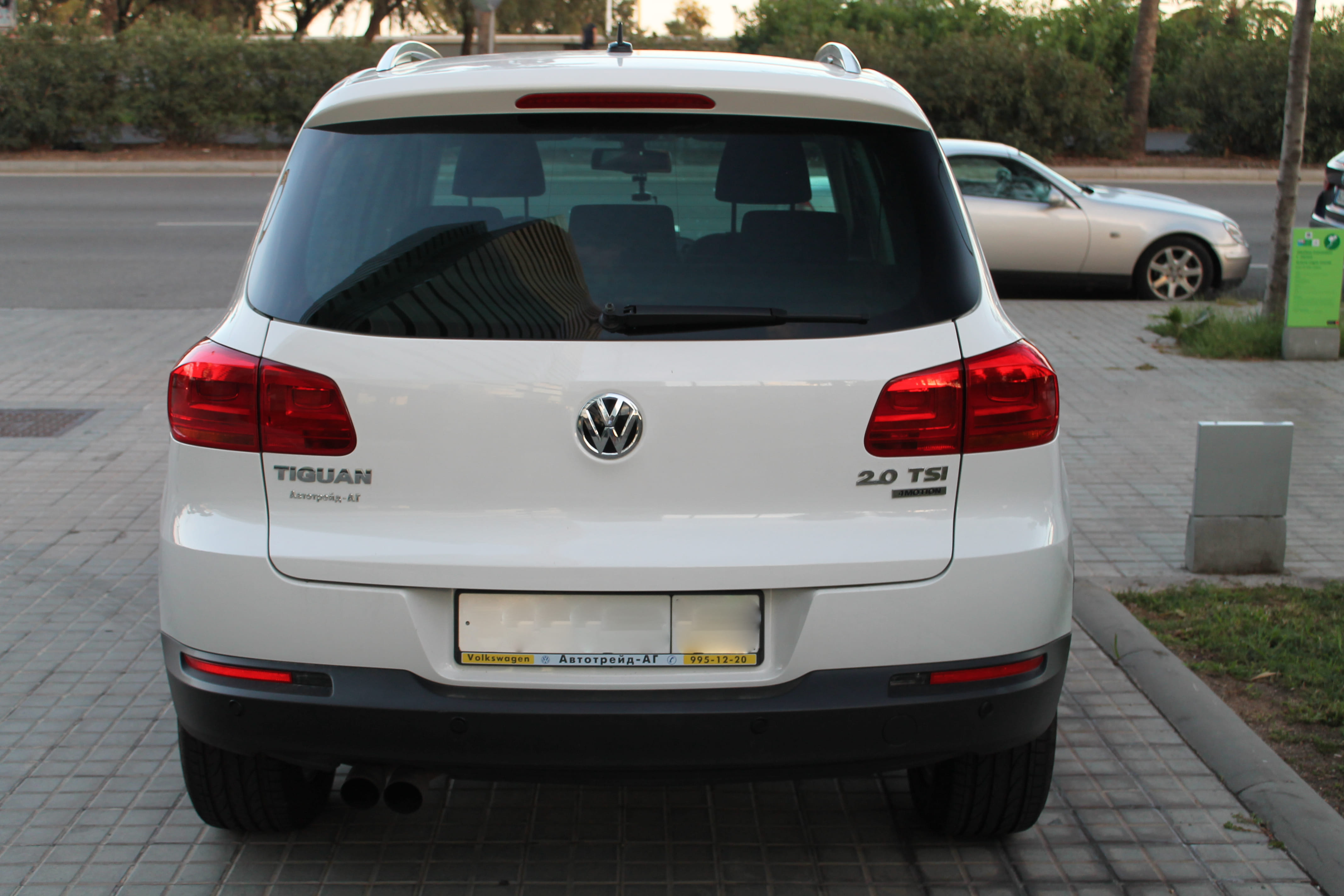 Volkswagen Tiguan 2.0 TSI mit Audio-/iPod-Zugang