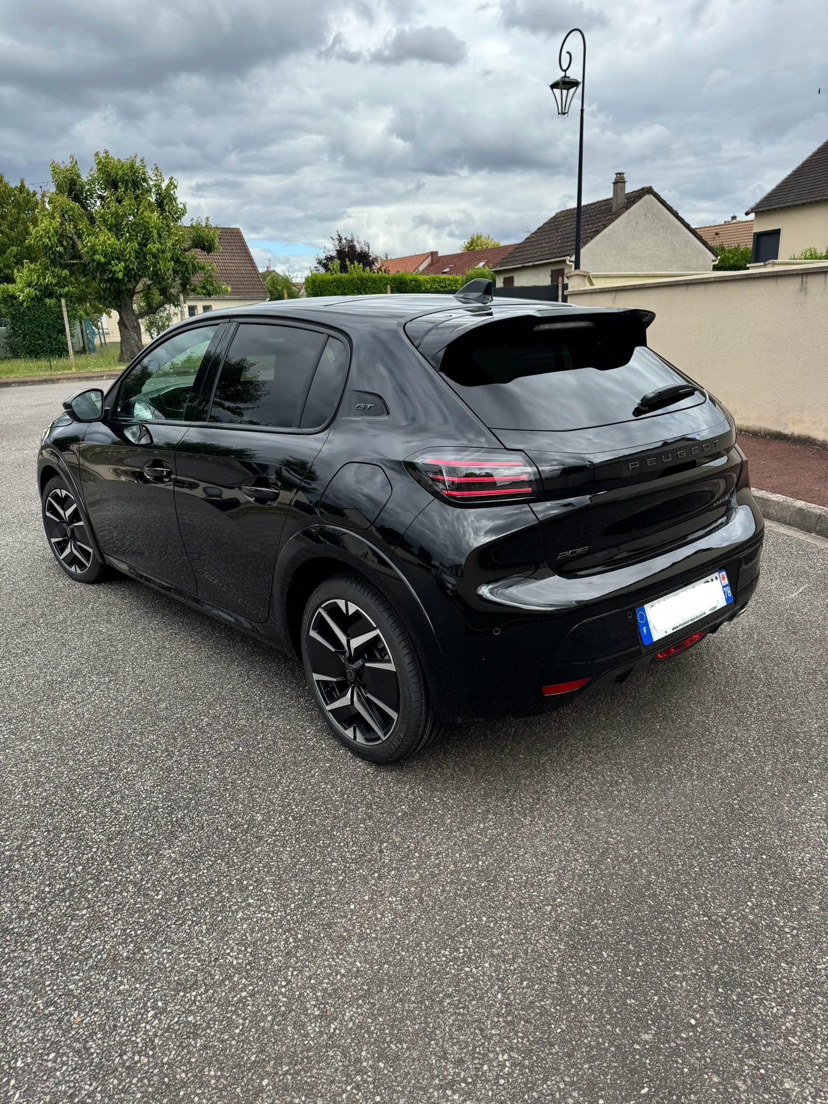 Peugeot 208 avec GPS