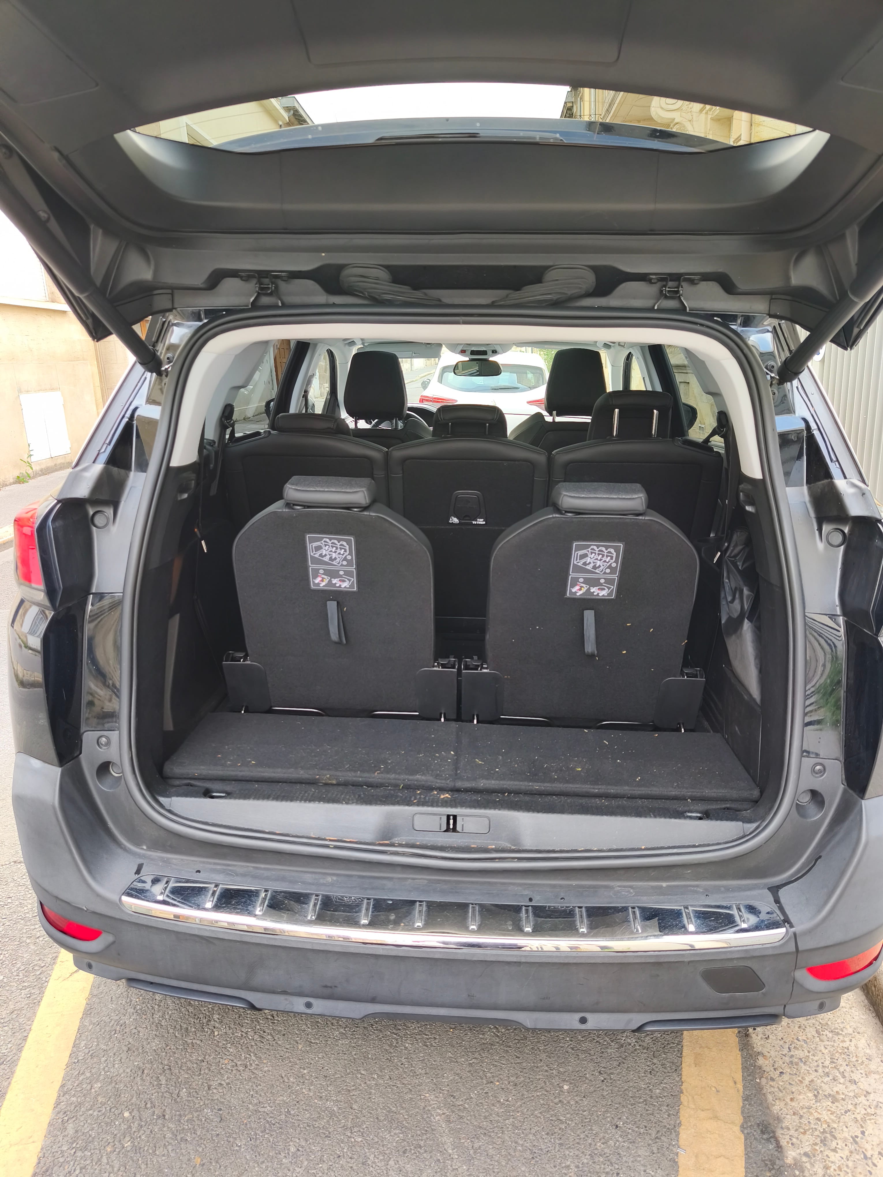 Peugeot 5008 avec Apple CarPlay