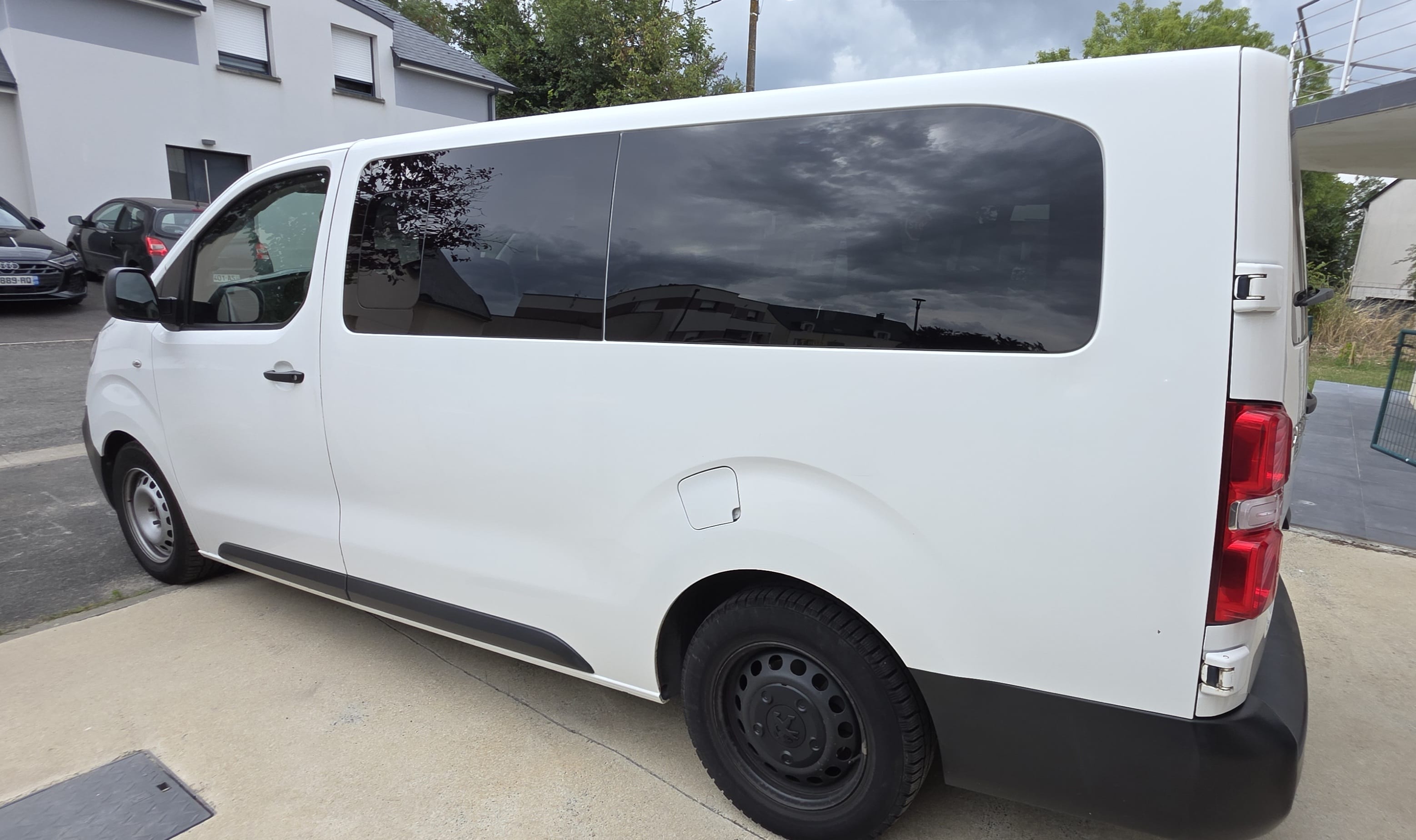 Peugeot Traveller, 2017, Diesel, 9 places et plus