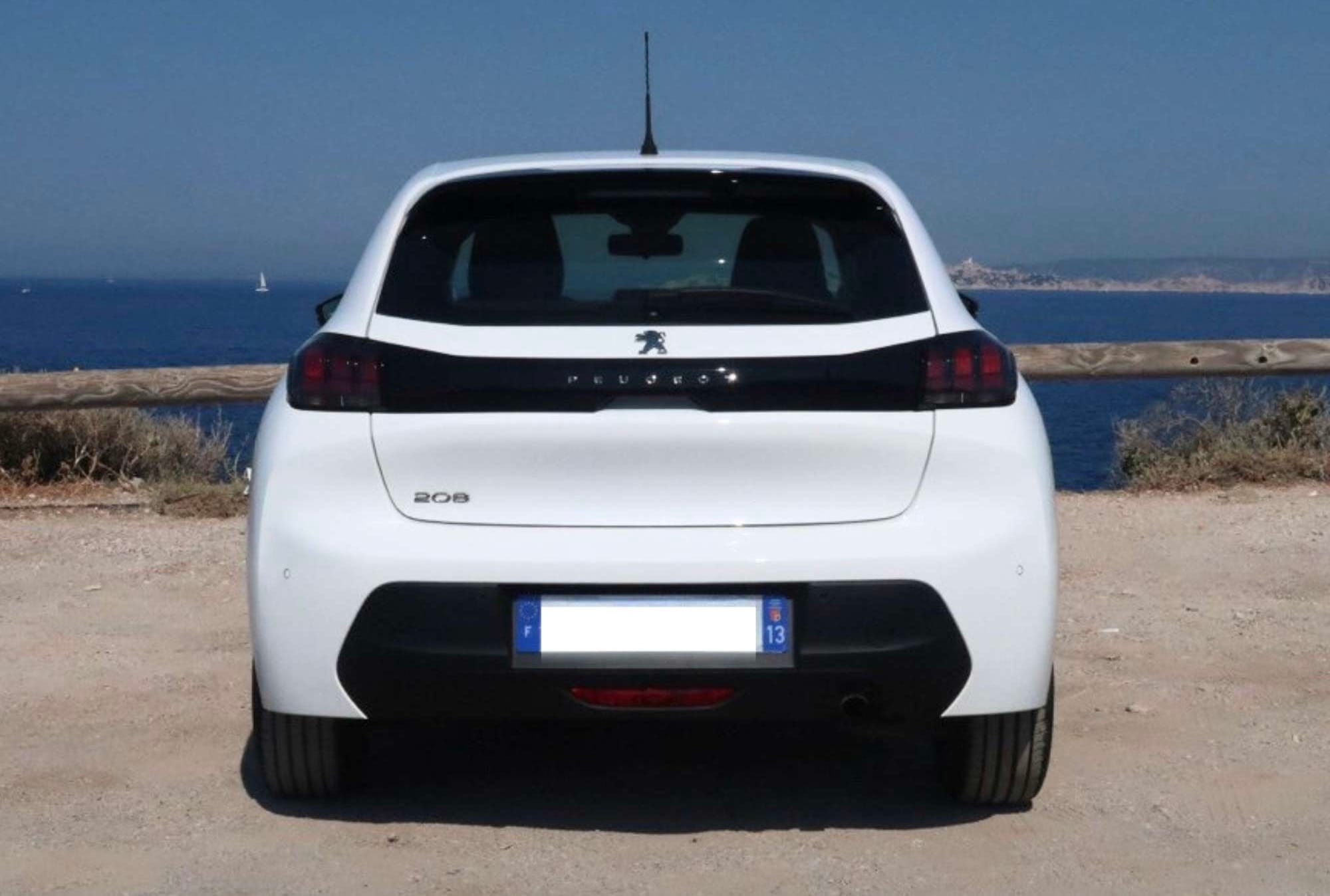 Peugeot 208 con GPS